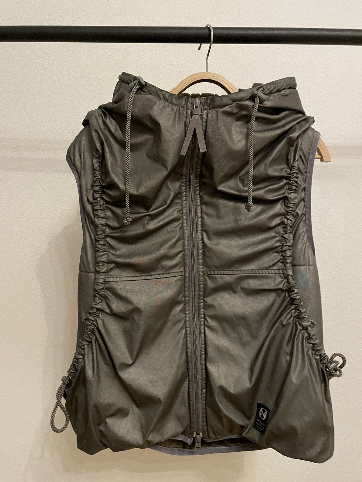 Final Home archive final home x issey miakey vest Size US S / EU 44-46 / 1 - 2 Thumbnail