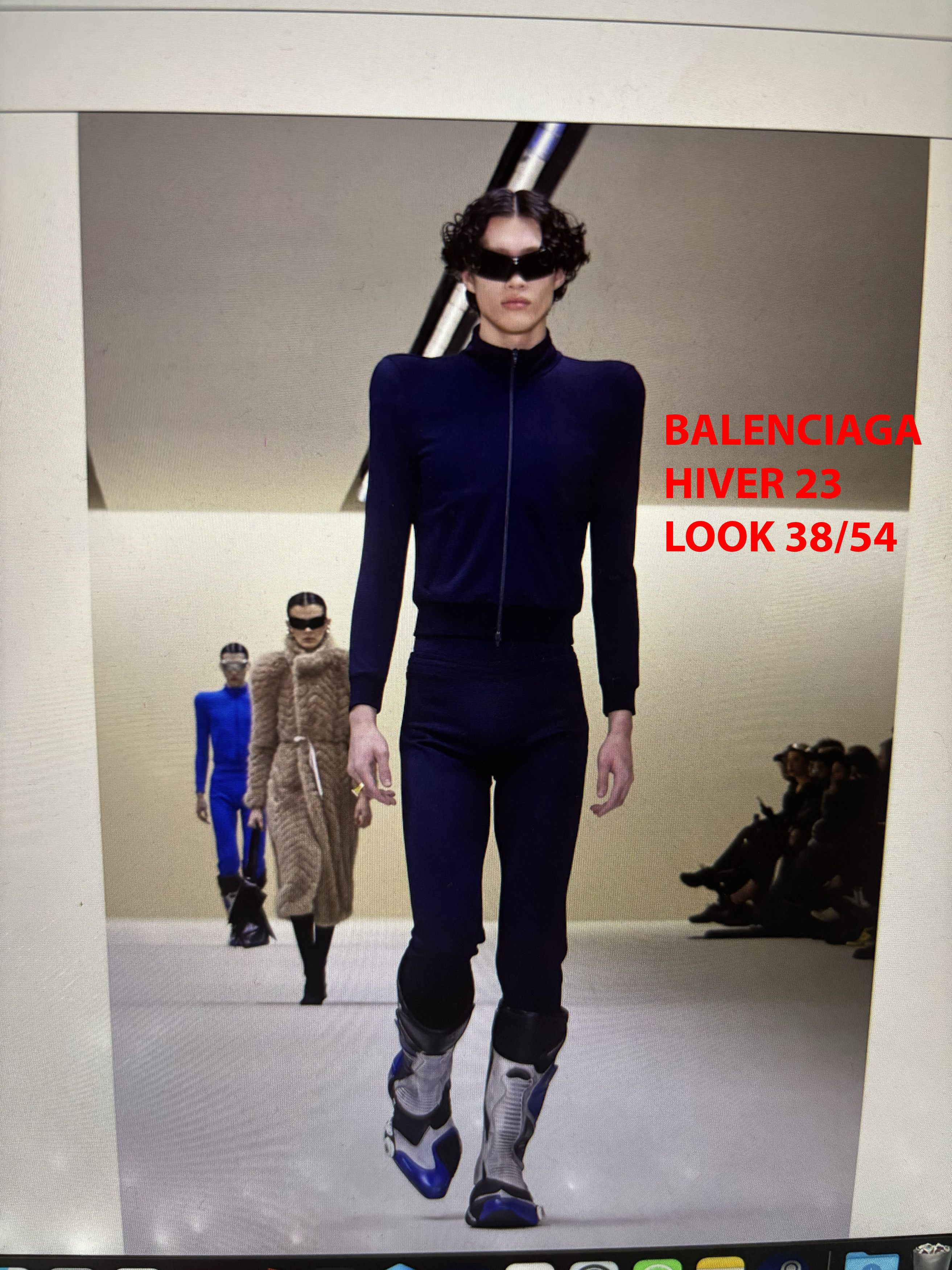 Balenciaga Low-waist Fitted Pants in Navy Blue Size US 30 / EU 46 - 14 Thumbnail