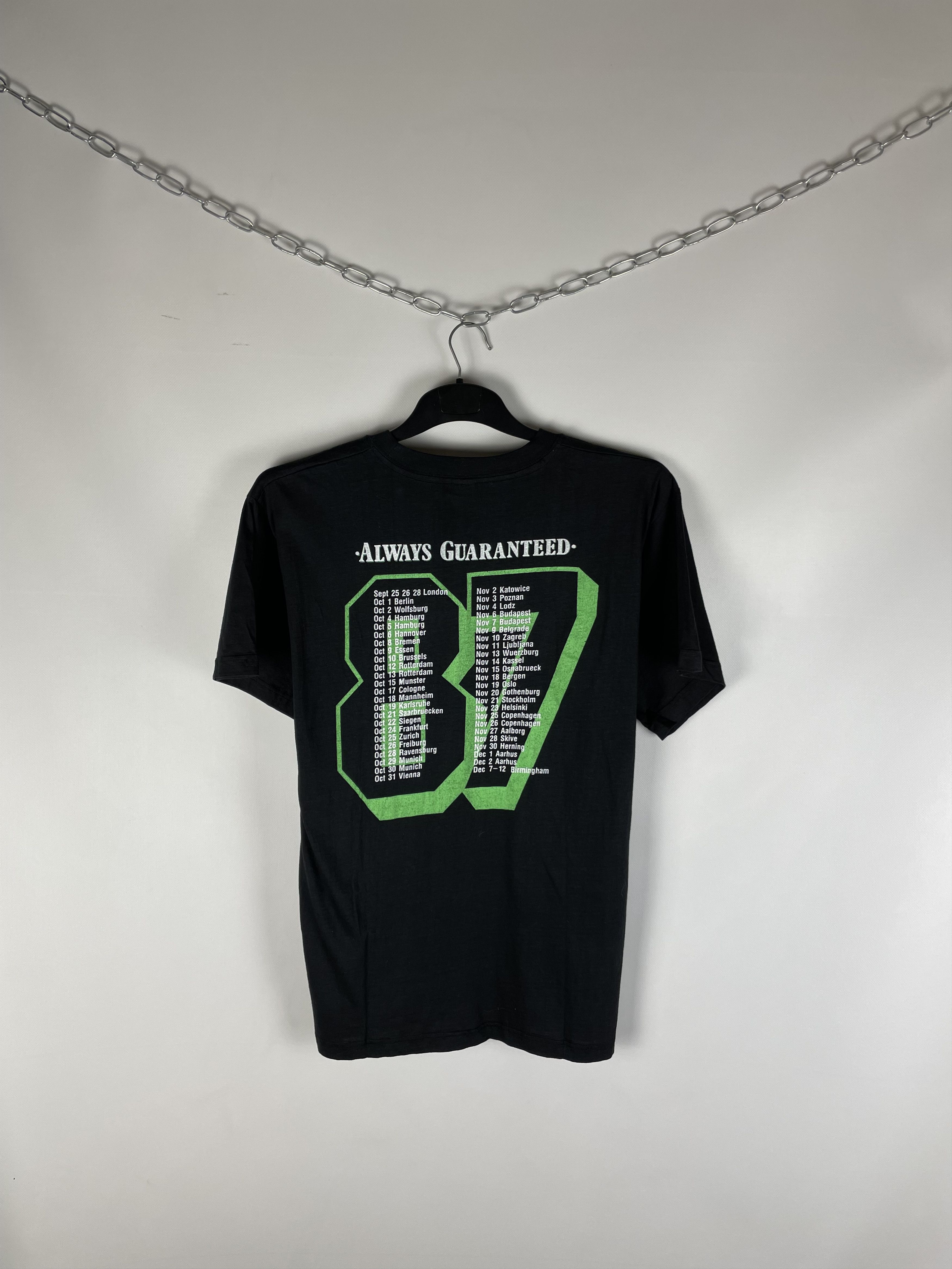 Band Tees Cliff Richard Always Guaranteed 1987 World Tour T-shirt Size US L / EU 52-54 / 3 - 6 Thumbnail