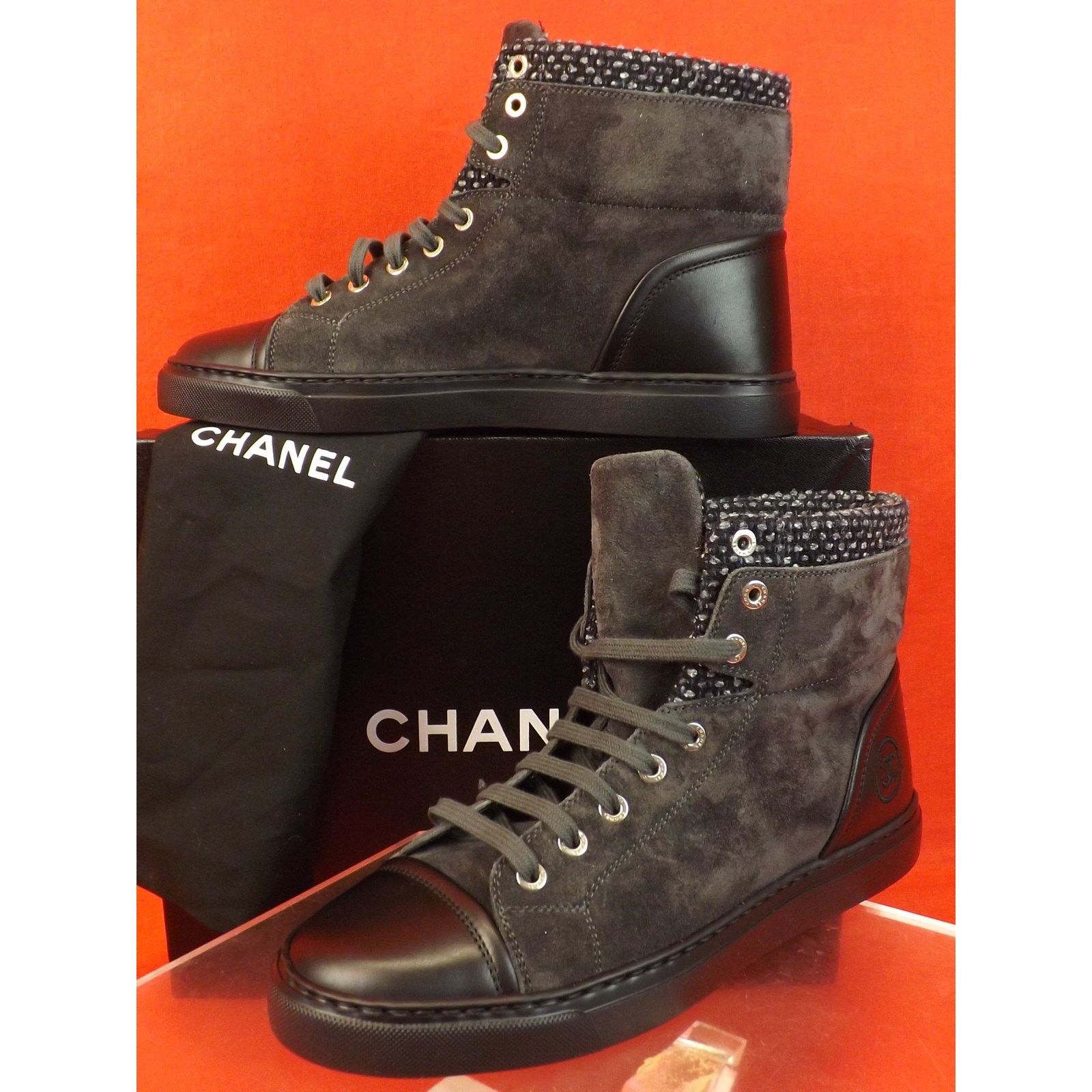 CHANEL G31058 GRAY BLACK SUEDE LEATHER CC LOGO SNEAKERS 36