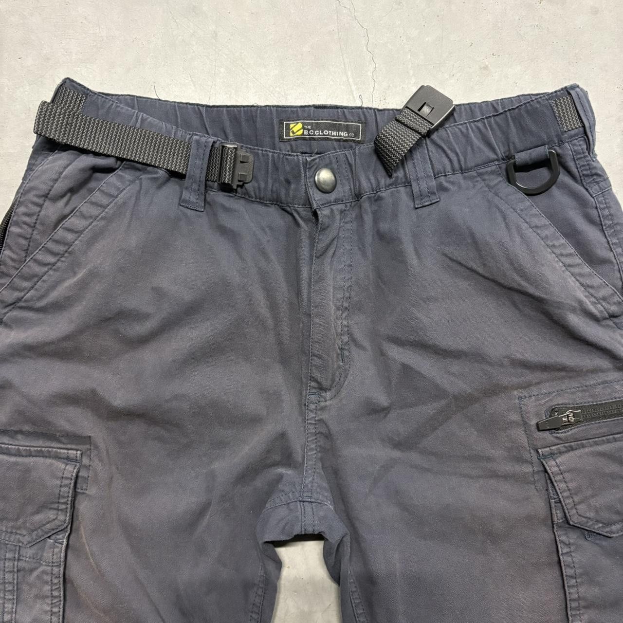 Vintage Crazy Vintage Y2K/2000s Baggy Faded Black Grey Cargo Pants with Zippers to turn into Cargo Shorts! Size US 32 / EU 48 - 4 Thumbnail