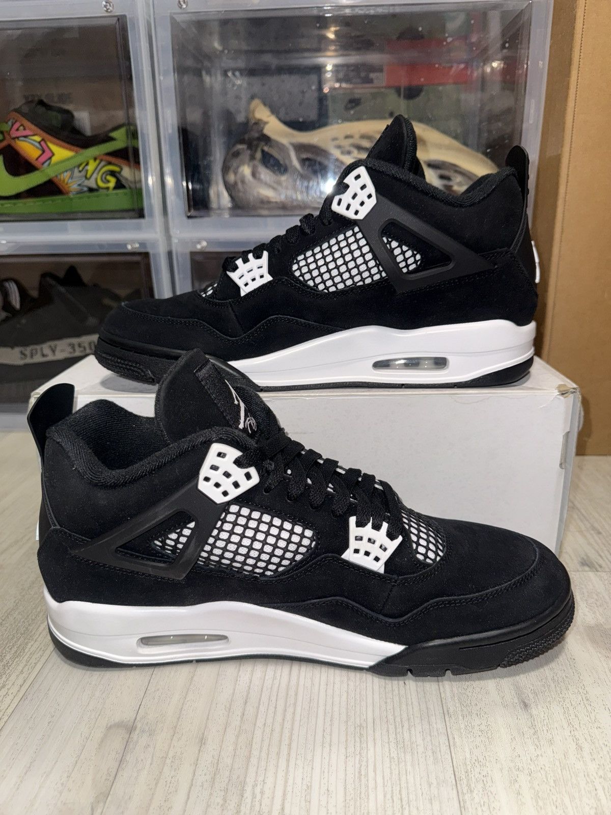 Jordan Brand Air Jordan 4 Retro White Thunder Size US 11 / EU 44 - 3 Thumbnail