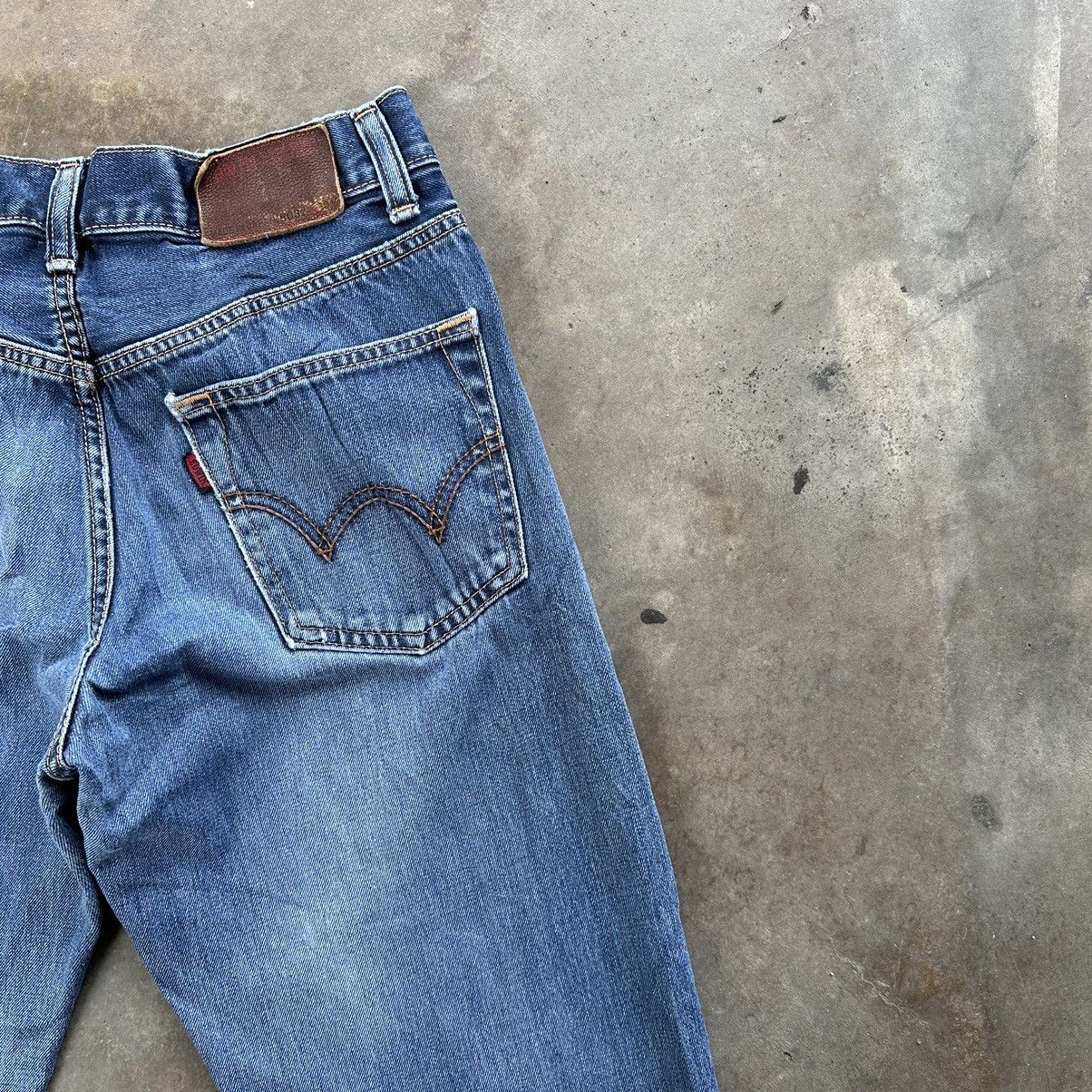 Japanese Brand Vintage Edwin 503 Distressed Faded Denim Jean Pant W31 Size US 31 - 14 Thumbnail