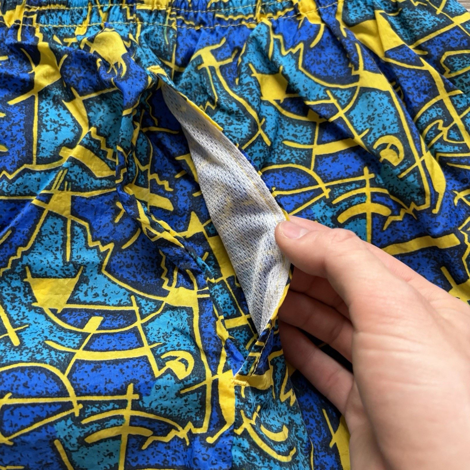 Nike Vintage 90s Nike Nylon Swim Shorts Medium Lined Trunks ACG Size US 32 / EU 48 - 8 Thumbnail