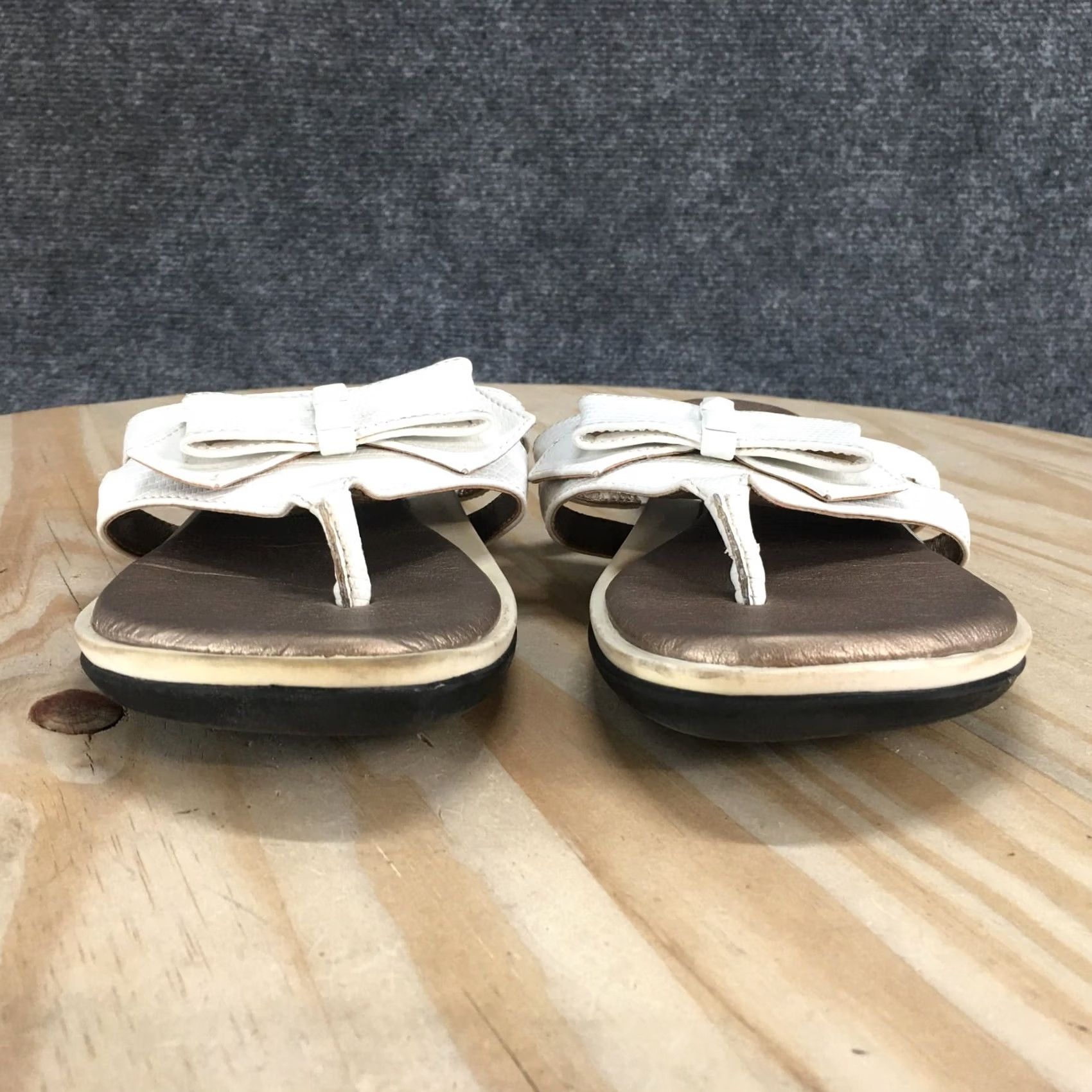 Vintage LifeStride Sandals Womens 7.5 M Ilsa Thong White Faux Leather Toe-Post Comfort Shoes Size US 8 / IT 38 - 7 Thumbnail