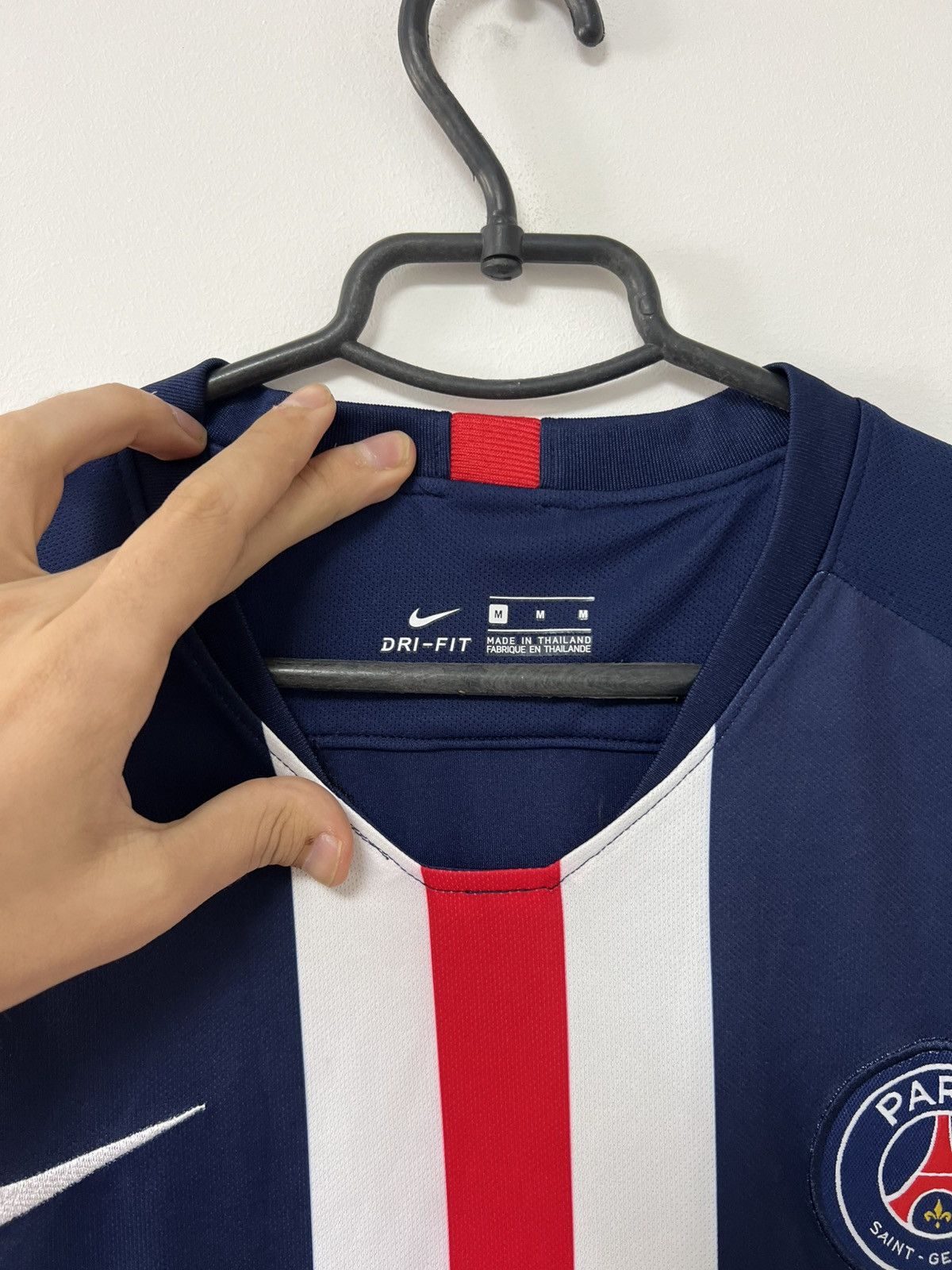 Nike PSG 2019/20 Home Jersey Mbappe #7 Football Shirt Nike M Size US M / EU 48-50 / 2 - 11 Thumbnail