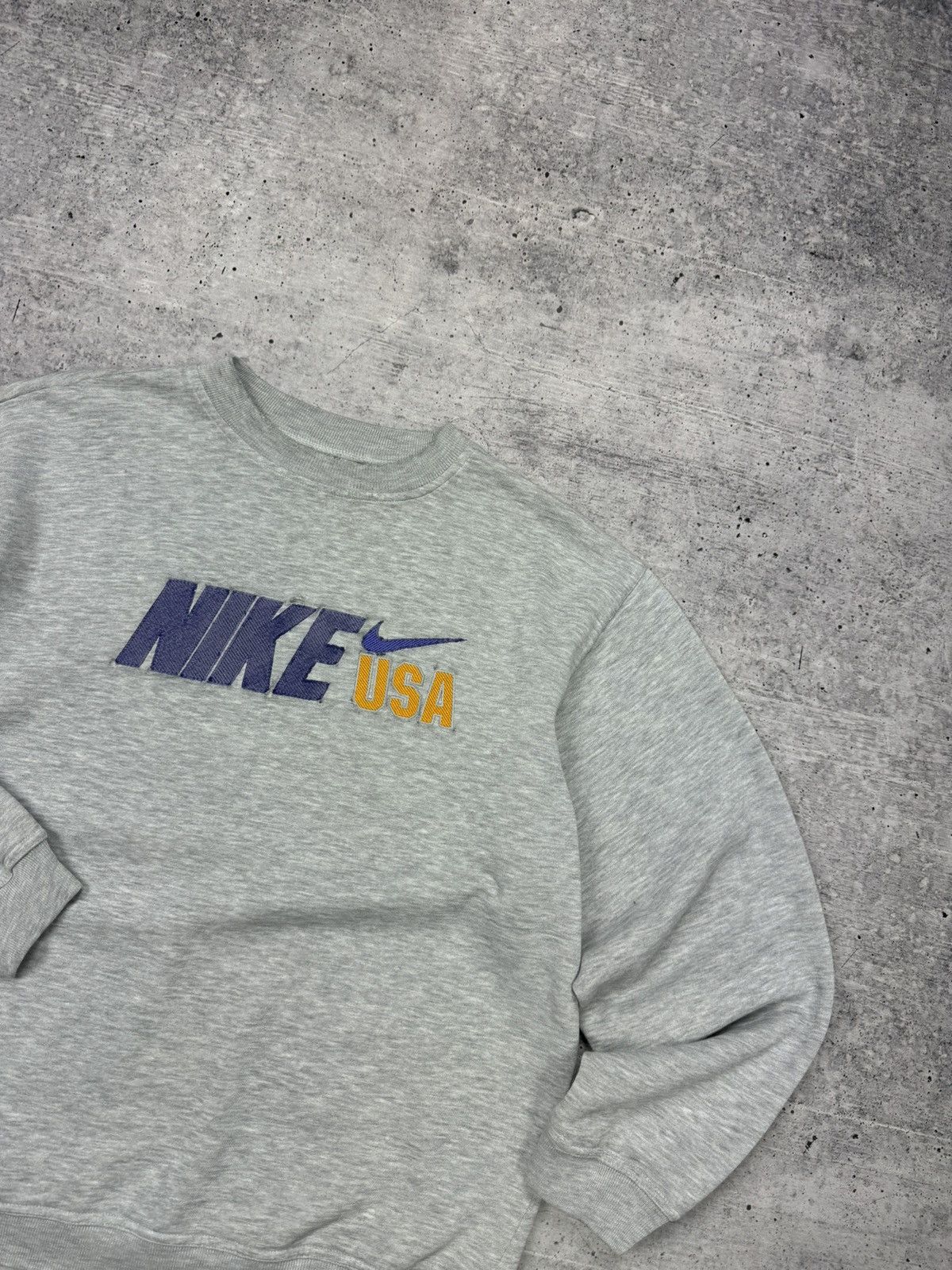Nike Vintage Nike USA Swoosh Big Logo Distressed Sweatshirt 90's Size US M / EU 48-50 / 2 - 4 Thumbnail