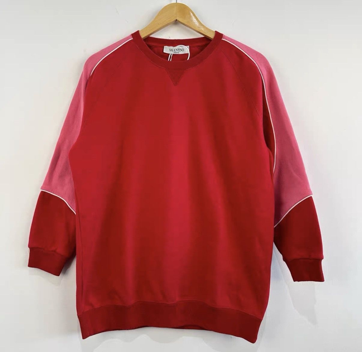 Valentino Valentino Crew Neck Sweatshirt J42 Size XS / US 0-2 / IT 36-38 - 1 Thumbnail