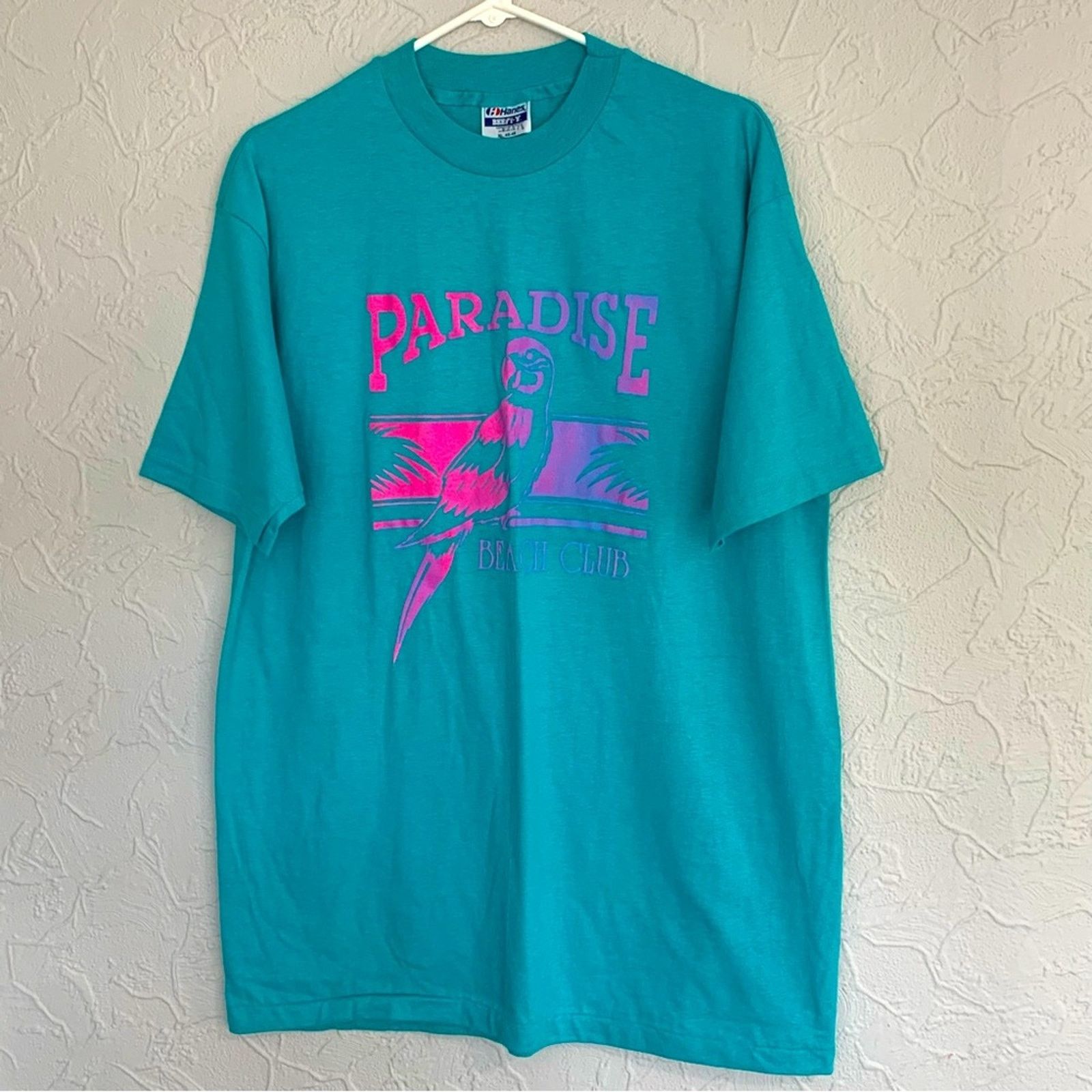 Hanes MENS VINTAGE 80S SINGLE STITCH PARADISE CLUB PUFF PRINT TEE Size US XL / EU 56 / 4 - 1 Thumbnail