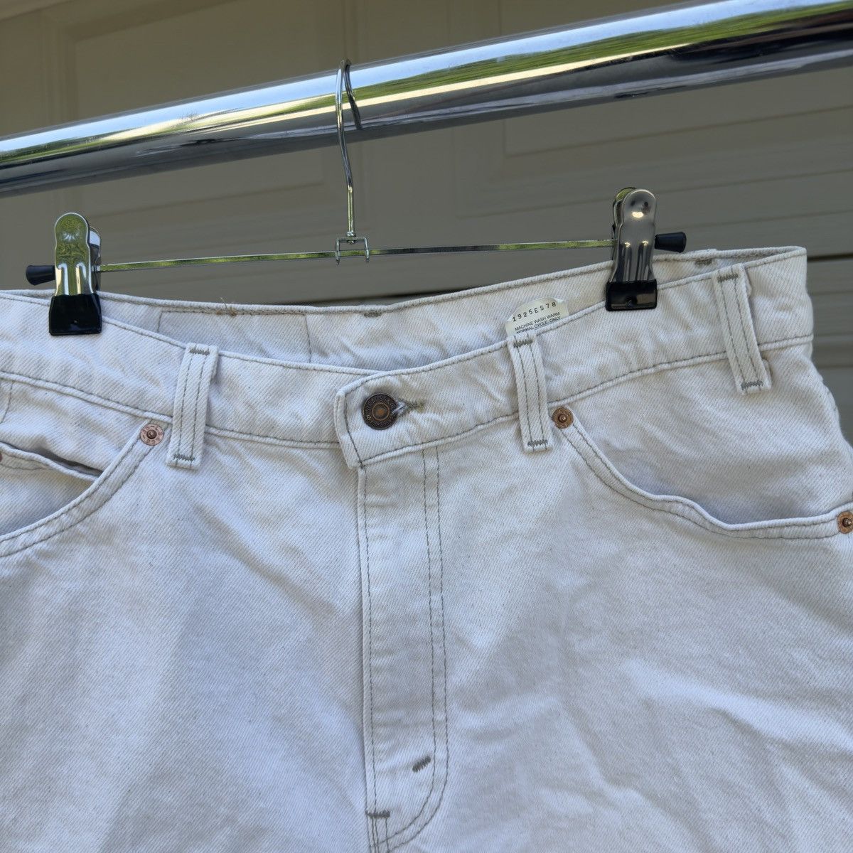 Levi's 90s Levi's 550 White Denim Shorts ERD Grunge Chrome ERL Size US 33 - 4 Thumbnail