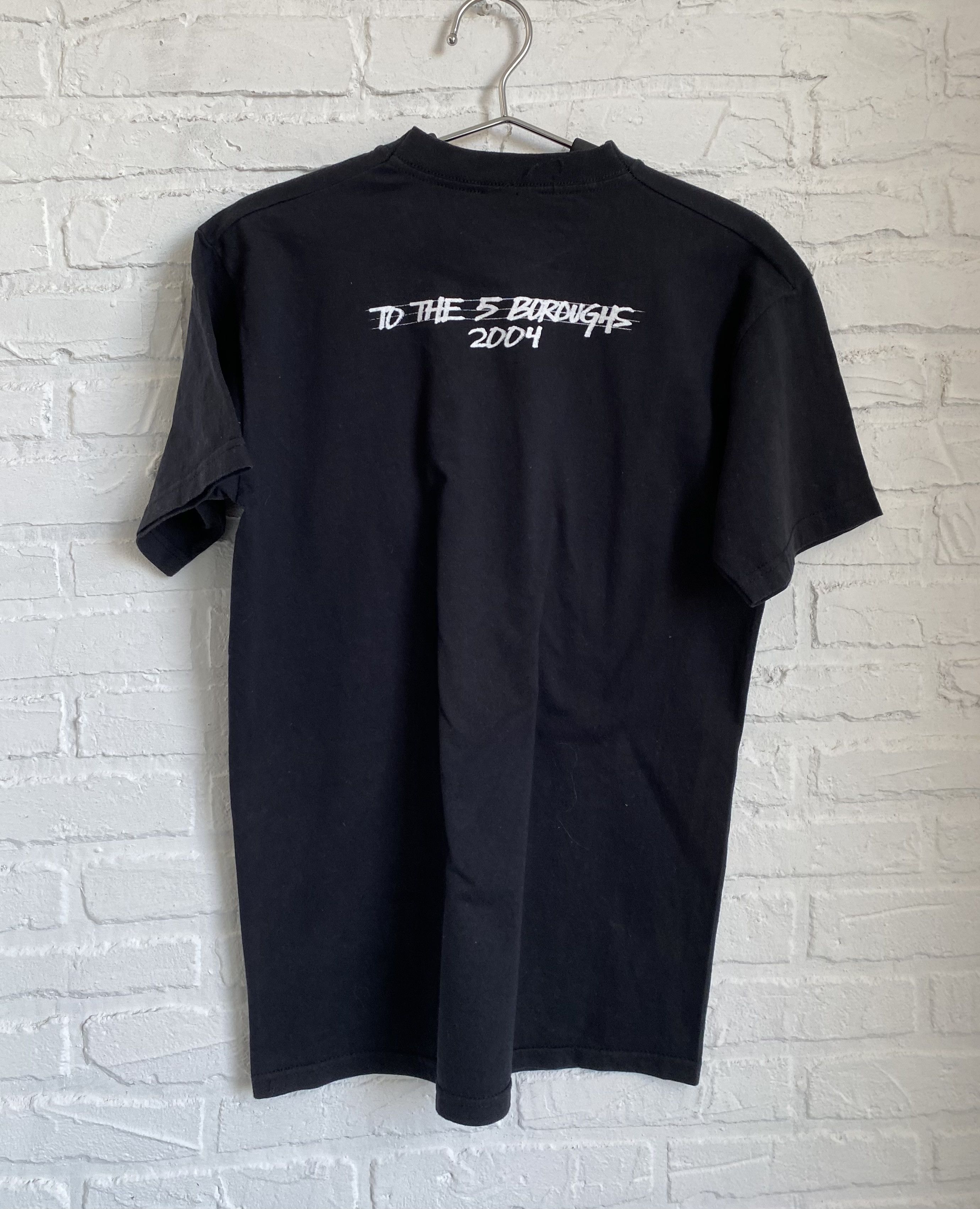 Band Tees × Rap Tees × Vintage Vintage 2004 beastie boys to the 5 boroughs t-shirt Size US M / EU 48-50 / 2 - 7 Thumbnail