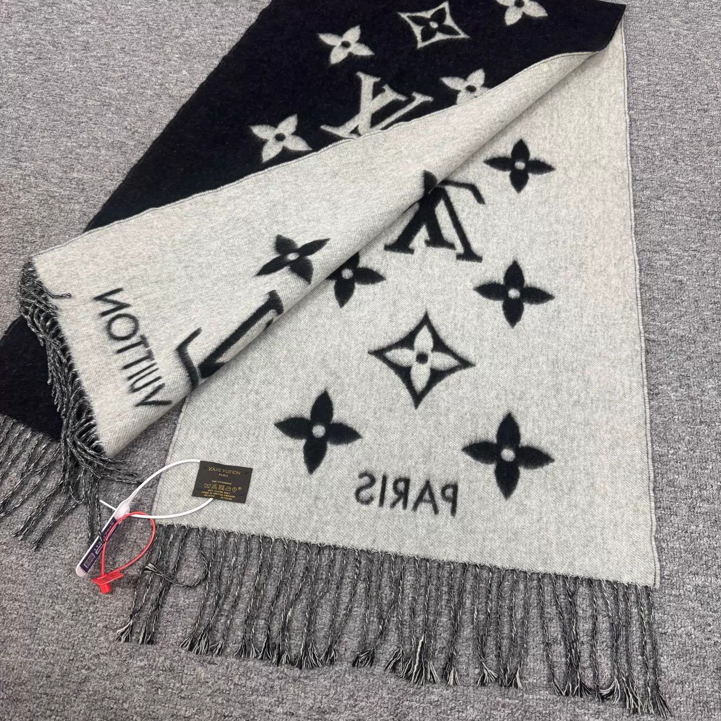 Louis Vuitton LV Black Gray Monogram Fringe Cashmere Scarf 99N Size ONE SIZE - 4 Thumbnail