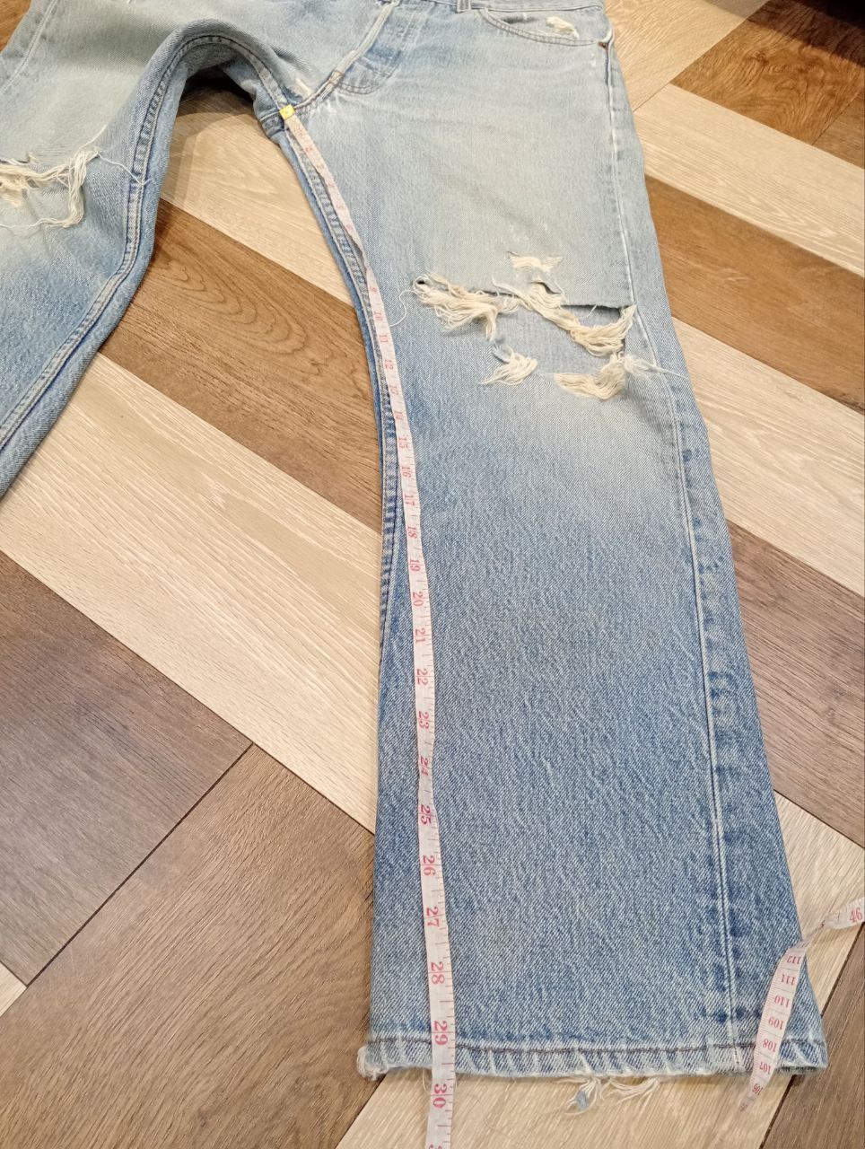 Levi's Vintage Clothing VINTAGE LEVI'S 501 BLUE DISTRESSED DENIM JEANS Size US 36 / EU 52 - 19 Thumbnail