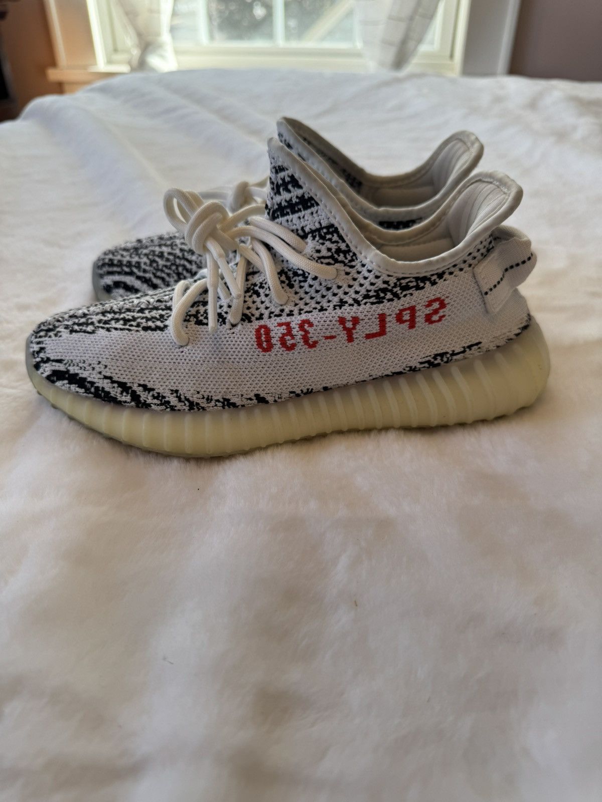 Adidas × Yeezy Yeezy v2 zebras Size US 5 / EU 37 - 1 Thumbnail