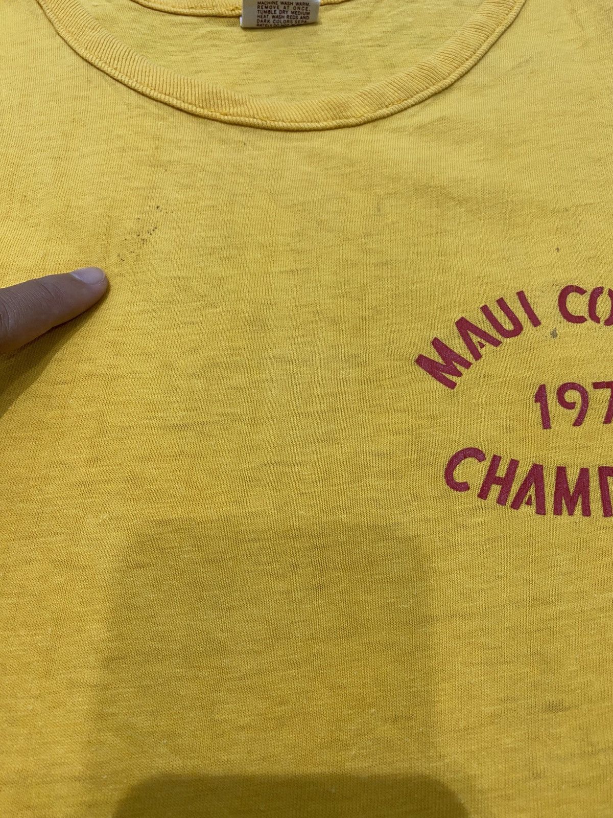 Vintage Vintage 70s Tank Top Maui County Champions Hawaiian T-Shirt Size US M / EU 48-50 / 2 - 9 Thumbnail