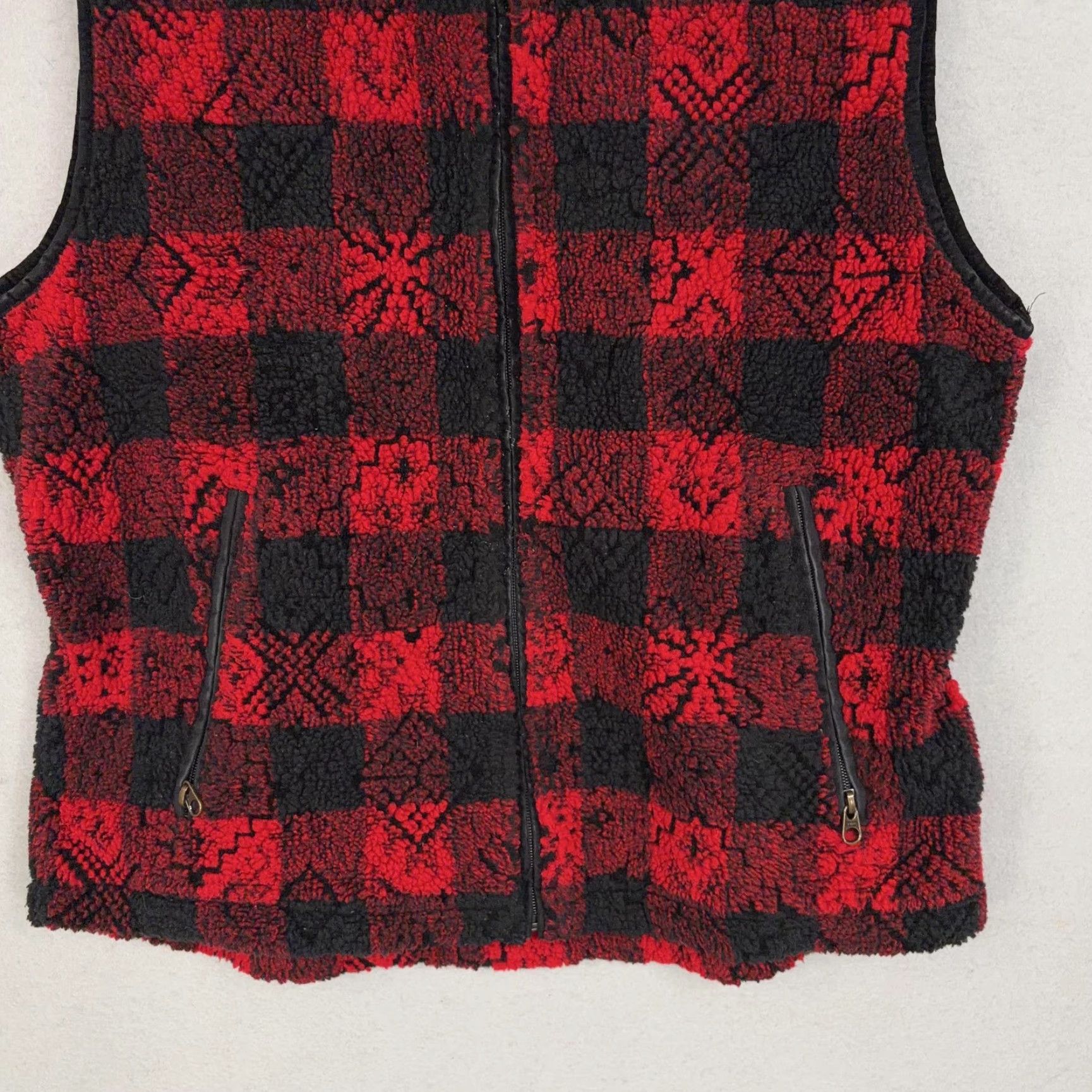 Vintage VINTAGE Woolrich Vest Womens M Red Black Buffalo Plaid Fleece Sherpa Outdoor Cabin Size M / US 6-8 / IT 42-44 - 3 Thumbnail