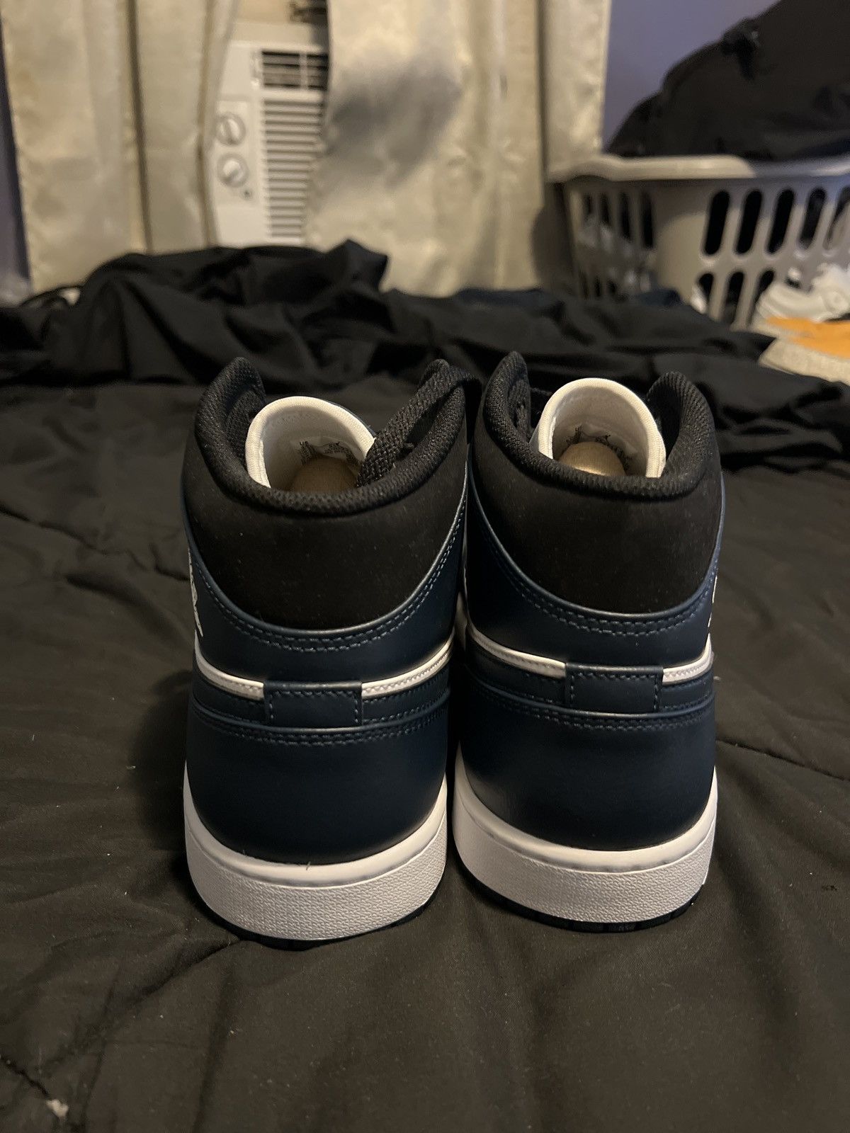 Jordan Brand × Nike Nike Air Jordan 1 Mid Armory Navy Size US 11 / EU 44 - 4 Thumbnail