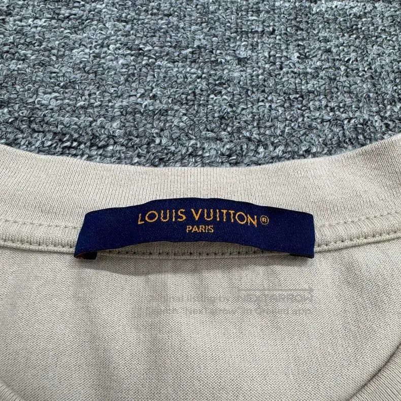 Louis Vuitton Louis Vuitton Crystal Map Short Sleeve T-shirt. Size US L / EU 52-54 / 3 - 2 Thumbnail