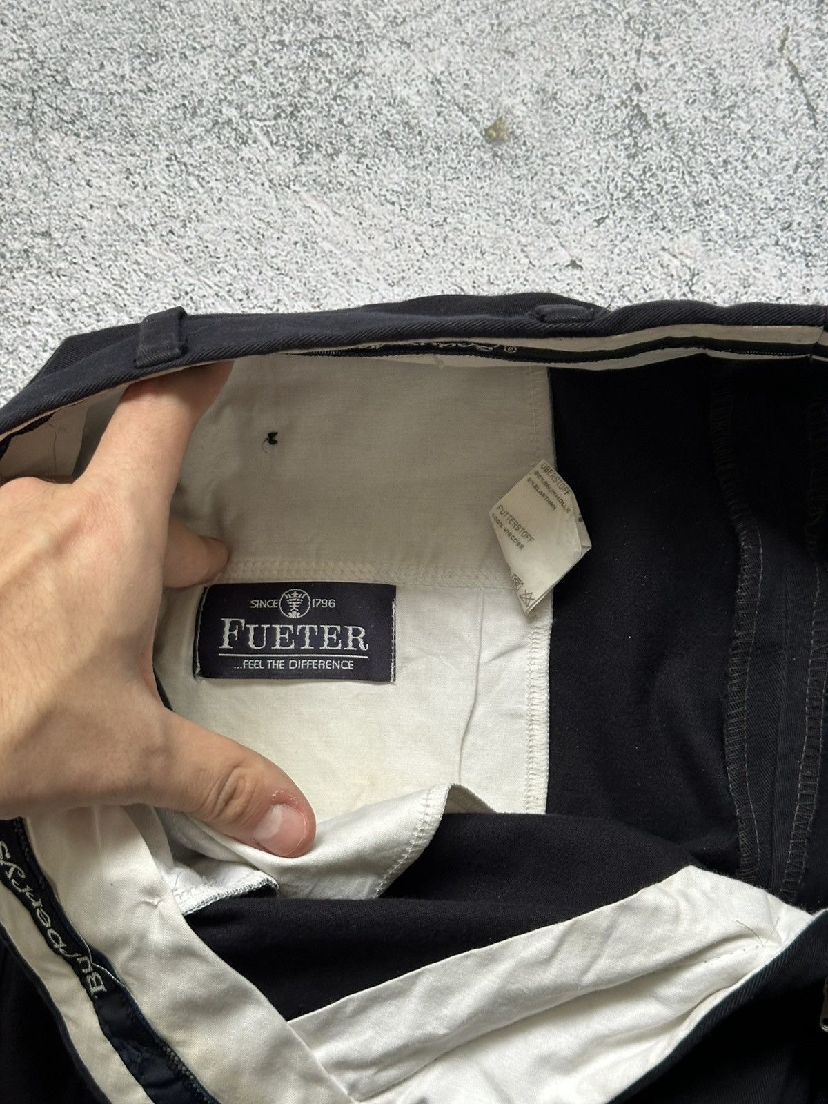 Burberry 90’s Burberry Vintage Viscose Casual Pants Baggy Black Size US 33 - 8 Thumbnail