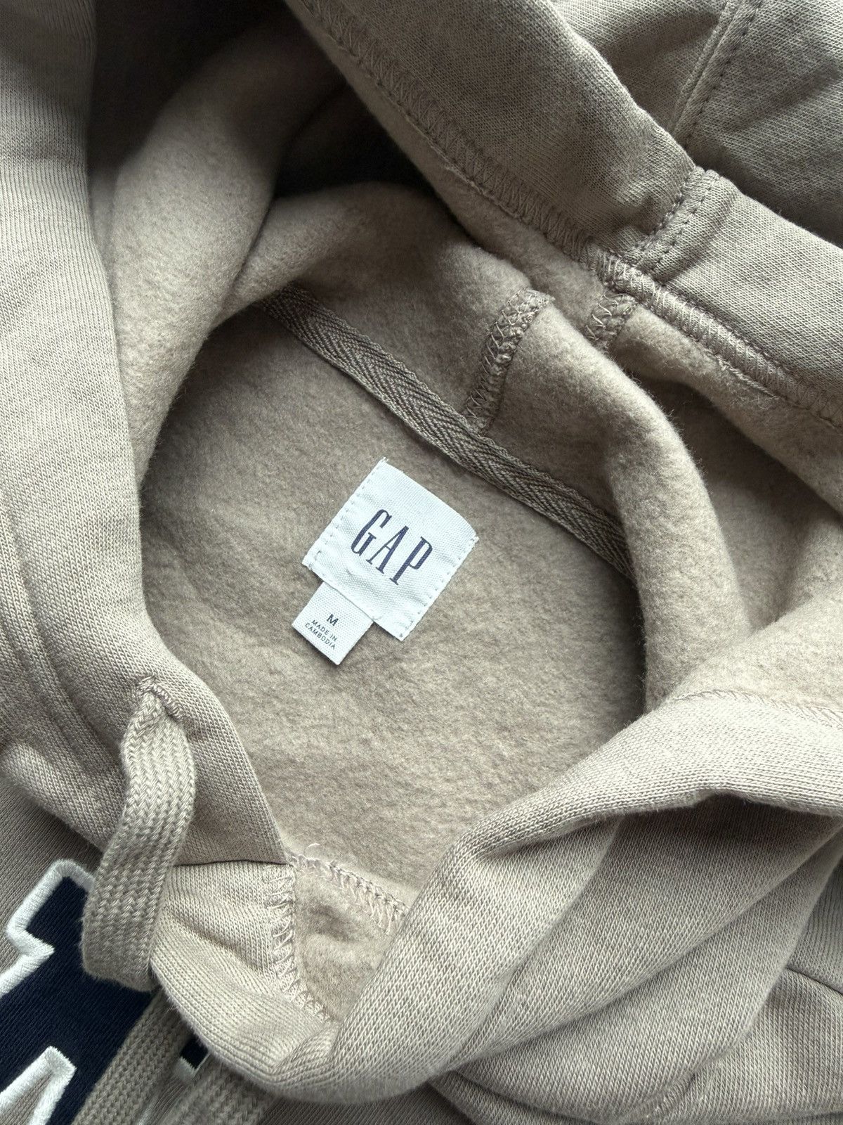 Gap GAP Arch Logo Hoodie — Beige/Tan Size US M / EU 48-50 / 2 - 3 Thumbnail