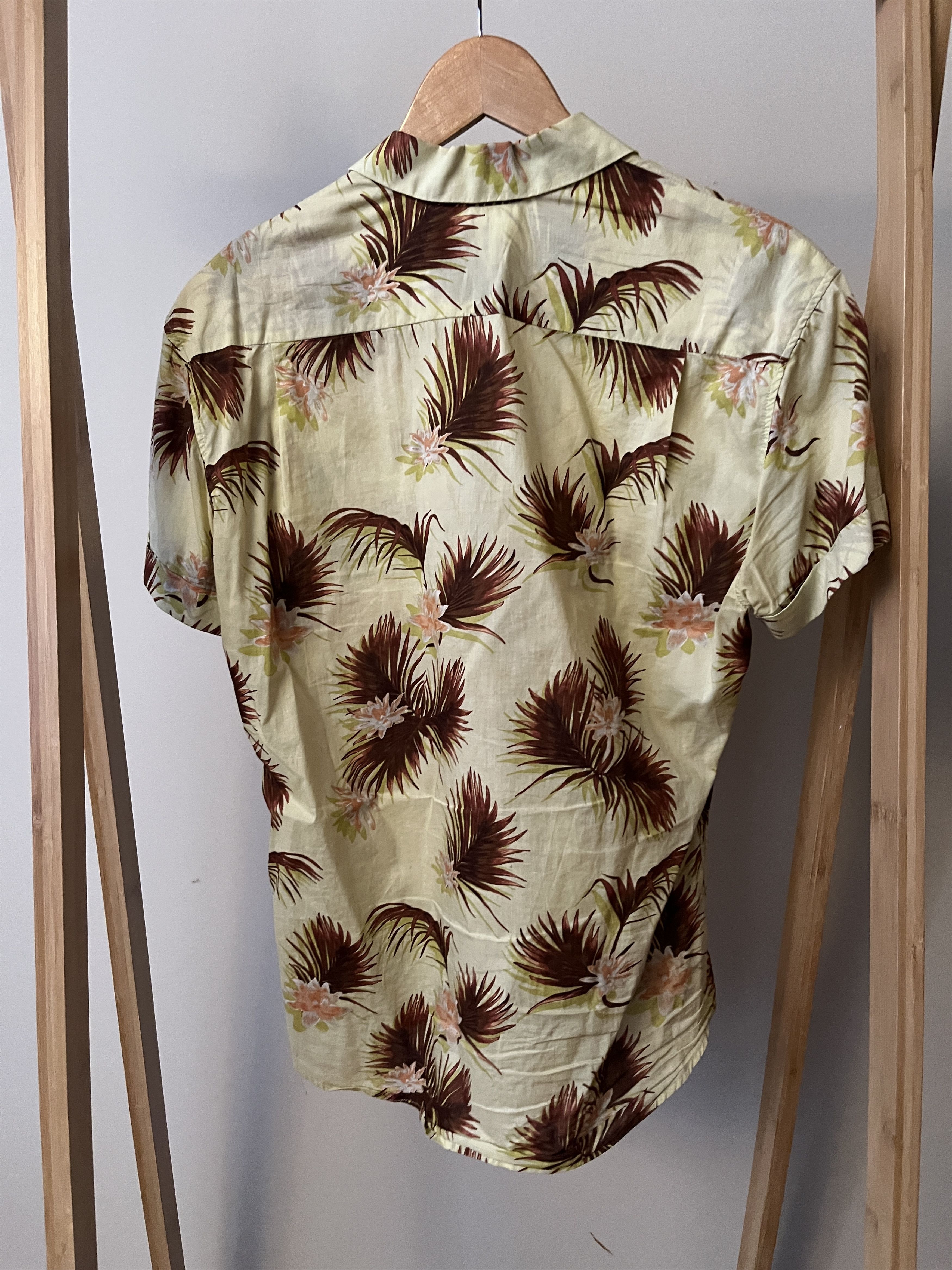 Scotch & Soda Scotch & Soda yellow floral short-sleeve button down, S Size US S / EU 44-46 / 1 - 3 Thumbnail