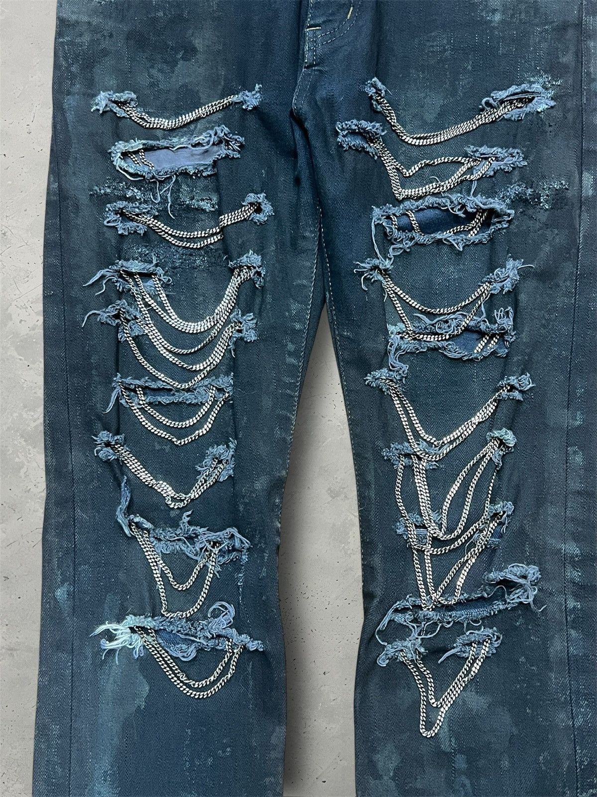 Saint Laurent Paris Saint Laurent Paris AW13 Destroyed Chain Jeans（Sample) Size US 29 - 2 Thumbnail
