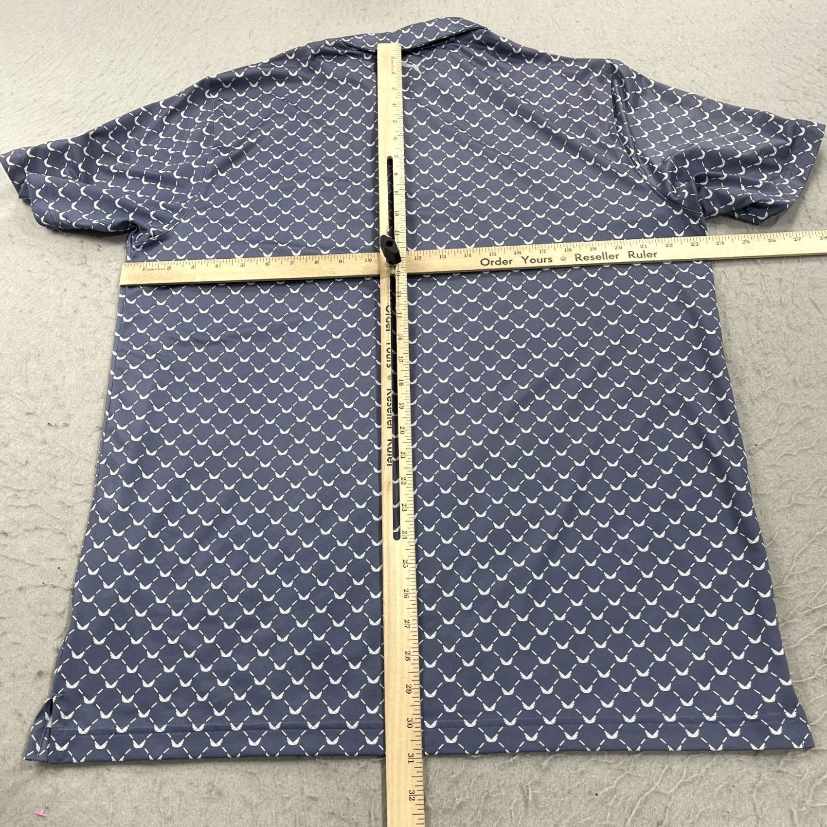 Puma PUMA Golf Polo Shirt Mens L Gray Blue Geometric Short Sleeve Collared Button Regular Stretch Casual Pattern Logo Family: Wolf Creek? Size US L / EU 52-54 / 3 - 6 Thumbnail