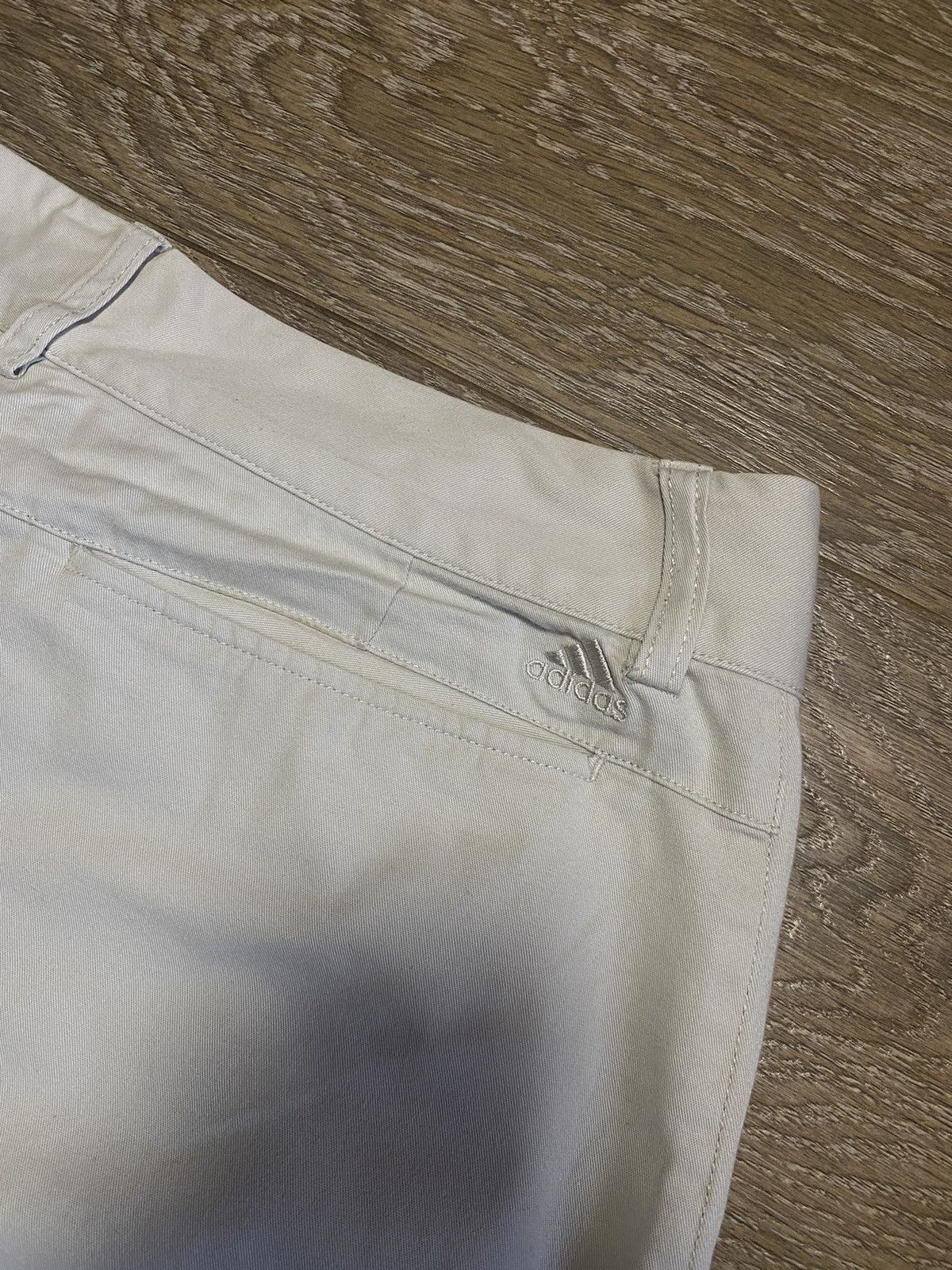 Adidas × Vintage Vintage Adidas Light Beige Golf Bermuda Shorts Sz 12 Size US 32 / EU 48 - 14 Thumbnail