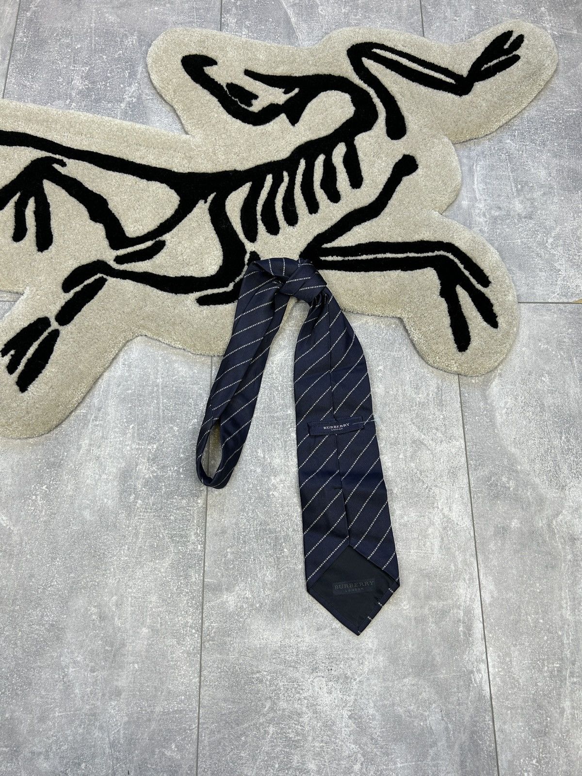 Burberry × Vintage Mens Vintage Burberry novacheck tie luxury rare monogram Size ONE SIZE - 1 Thumbnail