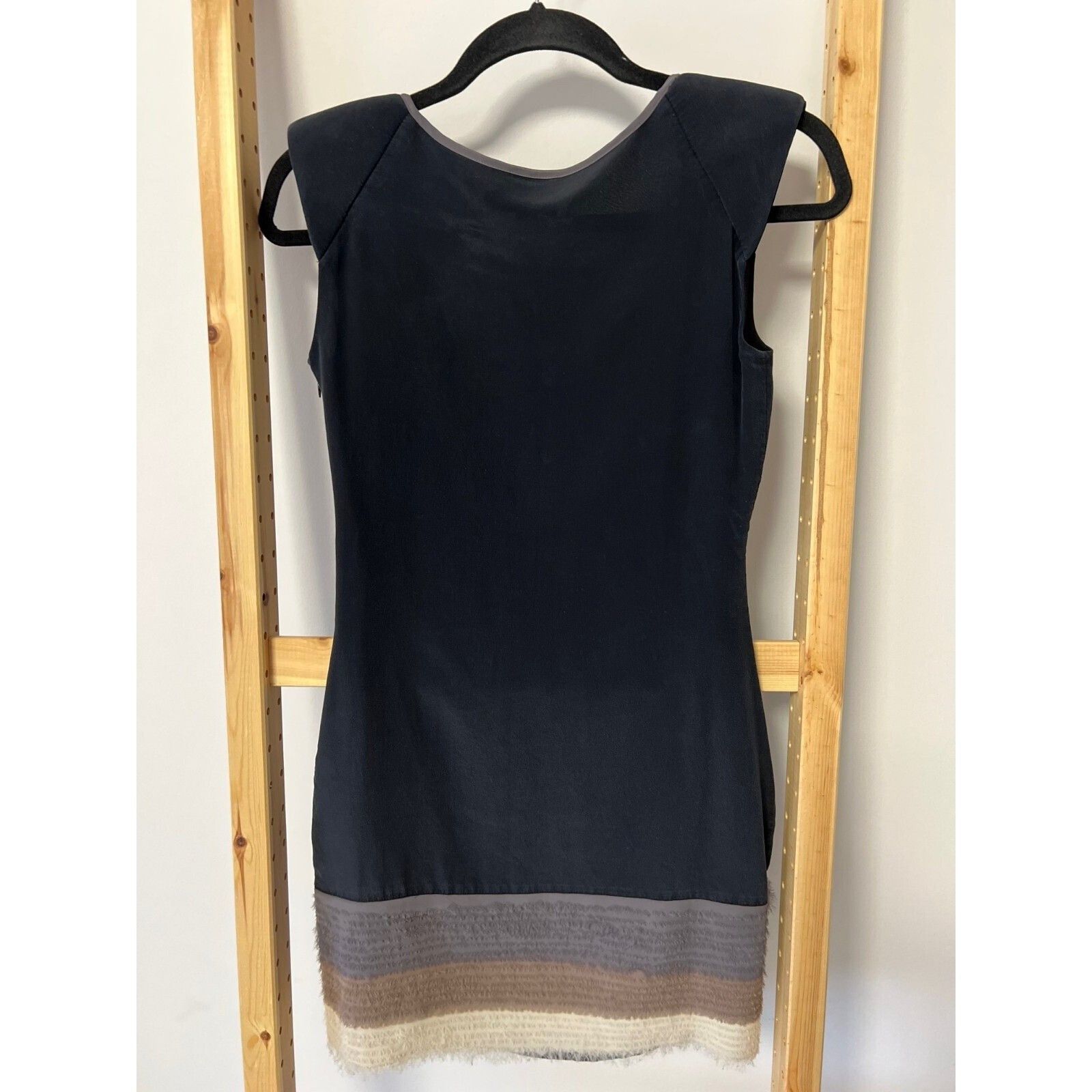 Ted Baker Ted Baker Silk Mini Dress Black Striped Tiered Hem ( 0 ) Size XS / US 0-2 / IT 36-38 - 2 Thumbnail