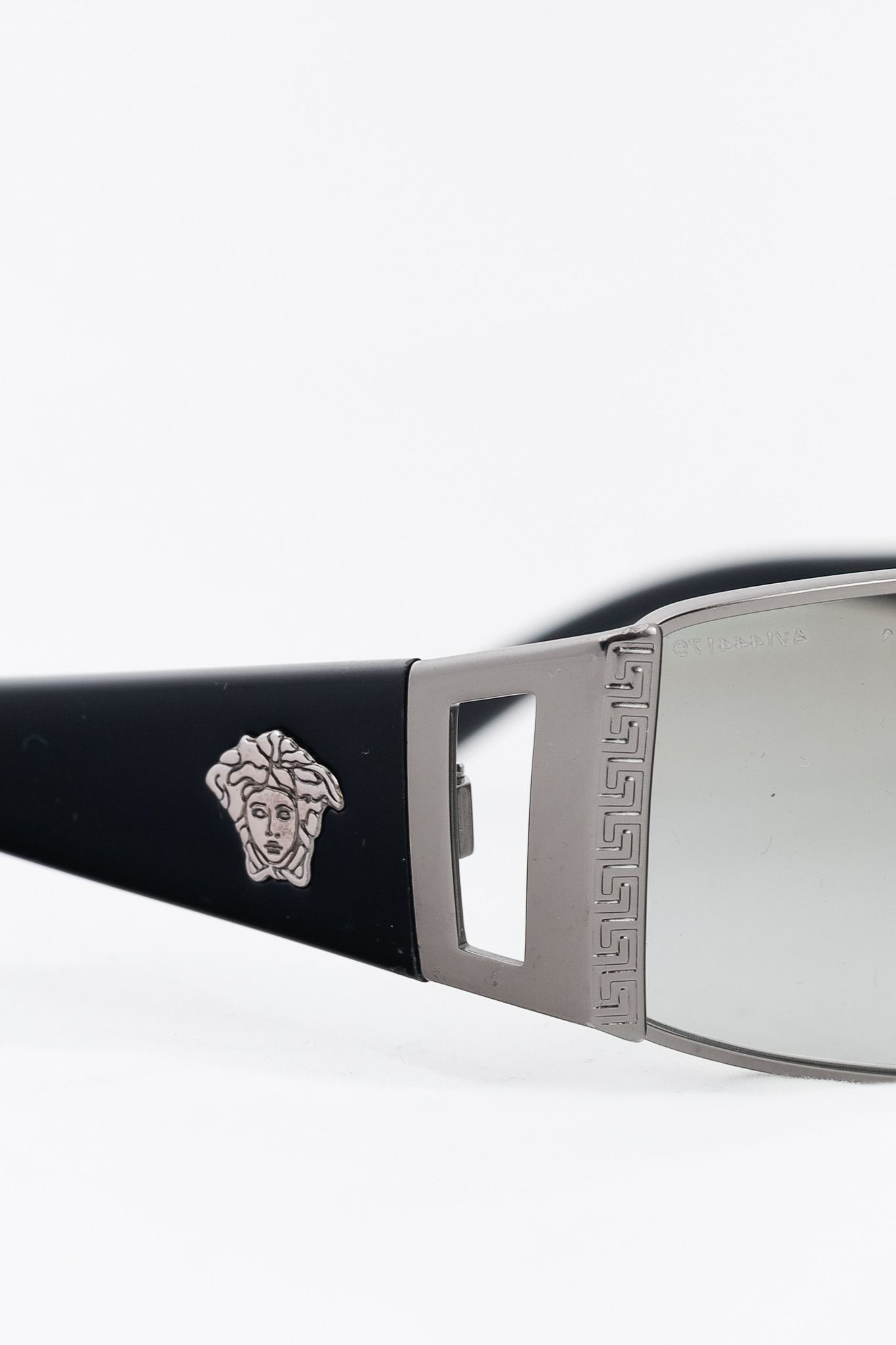 Versace Versace VE2021 Black Medusa-Temple Rectangle Sunglasses Size ONE SIZE - 5 Thumbnail