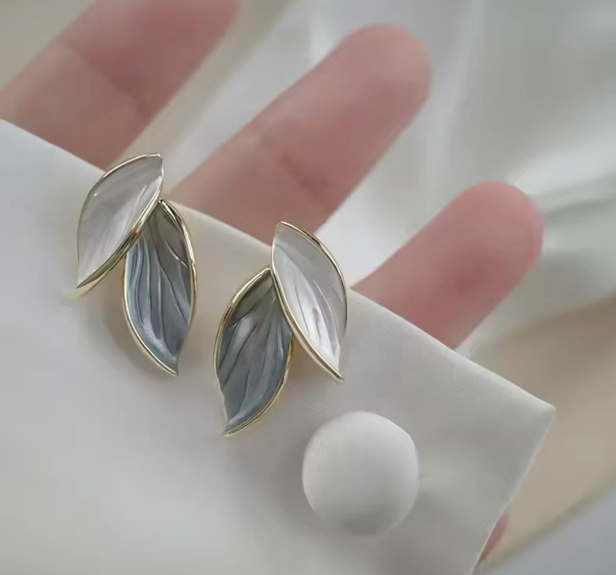 Japanese Brand × Jewelry × Vintage Leaf Earrings Design with Korea Styles Size ONE SIZE - 2 Thumbnail