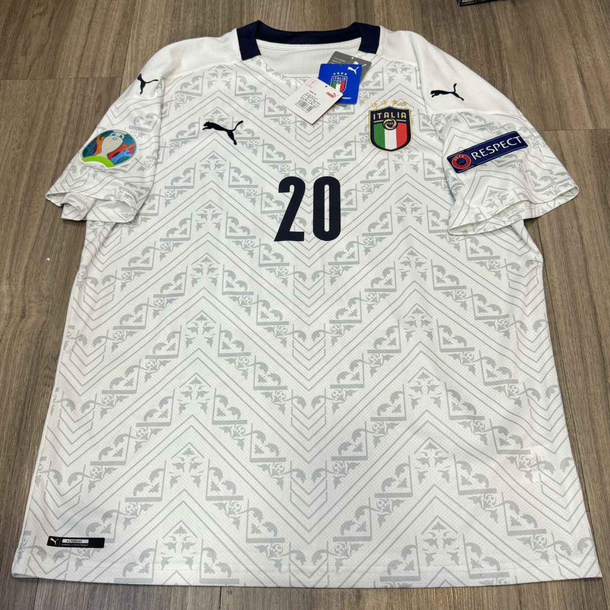 Puma Italy 20/21 away shirt #20 Bernardeschi (Bnwt) Size US XL / EU 56 / 4 - 1 Thumbnail