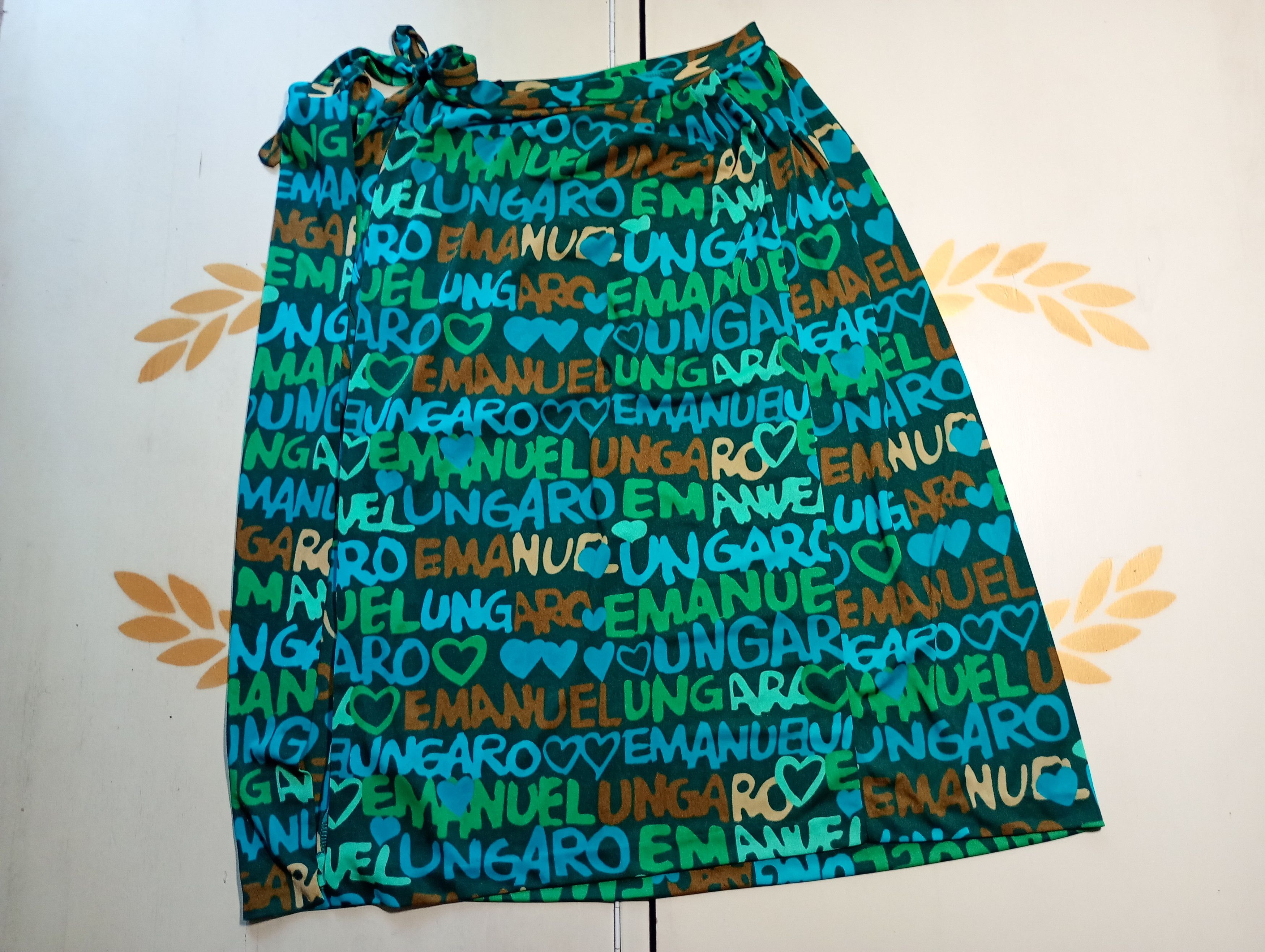 Emanuel Ungaro Emanuel Ungaro Pareo Monogram Skirt Vintage Size 30" / US 8 / IT 44 - 1 Thumbnail