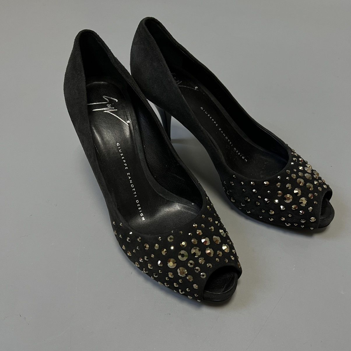 Giuseppe Zanotti Giuseppe Zanotti Black Suede Studded Pumps Size US 6.5 / IT 36.5 - 2 Thumbnail