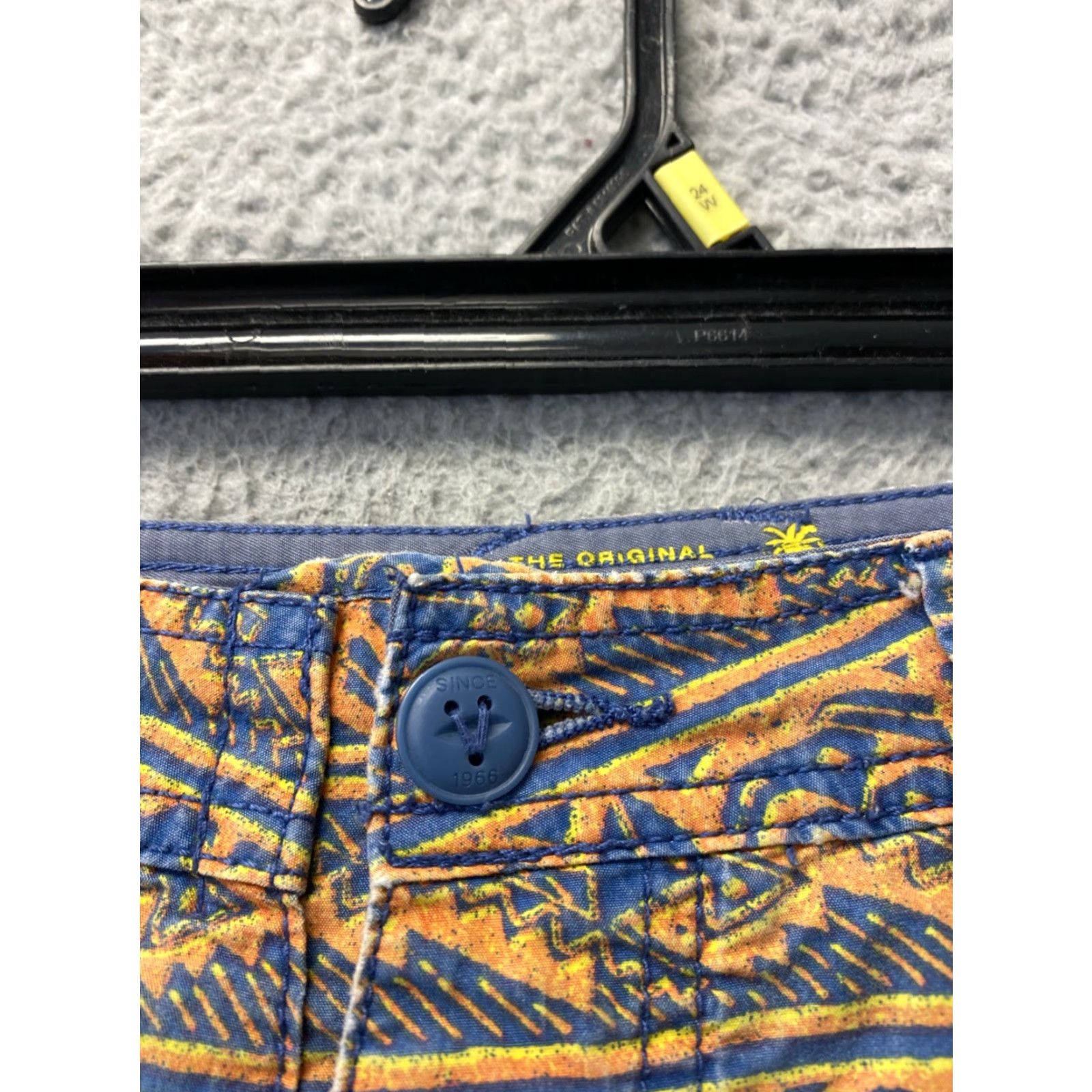 Vans VANS Off The Wall Men's Hybrid Board Shorts 31 Multi-Color Tribal Surfing Beachwear Size US 31 - 2 Thumbnail