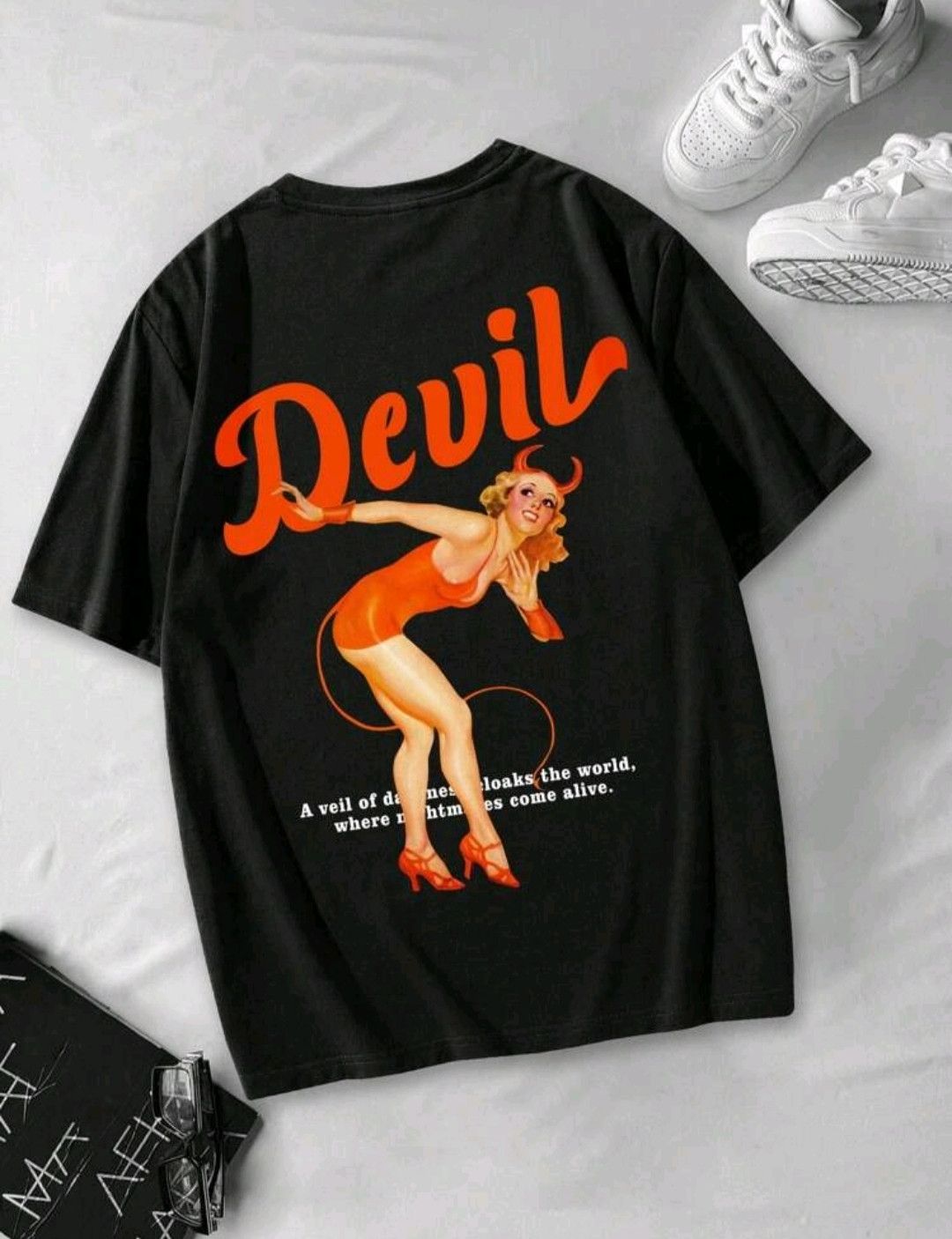 Japanese Brand Devil in Red Statement Tee Size US XL / EU 56 / 4 - 1 Thumbnail