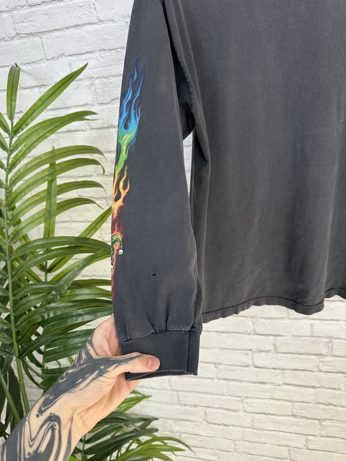 Vintage (L) THRASHED DEMENTED CLOWN Faded Vintage Longsleeve Tee Size US L / EU 52-54 / 3 - 16 Thumbnail