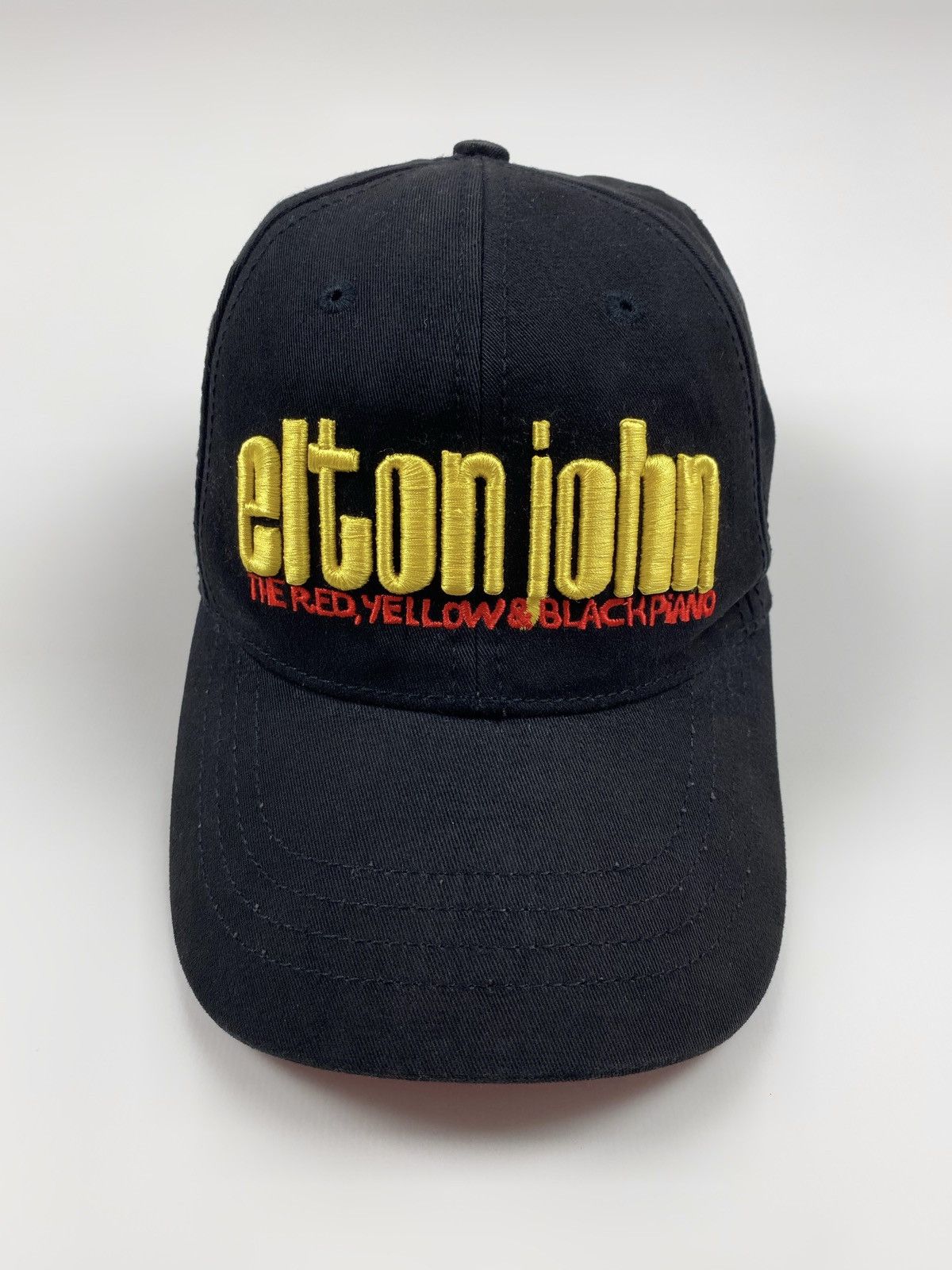 Band Tees 2005 Vintage Elton John The Red, Yellow & Black Piano Cap Size ONE SIZE - 1 Thumbnail