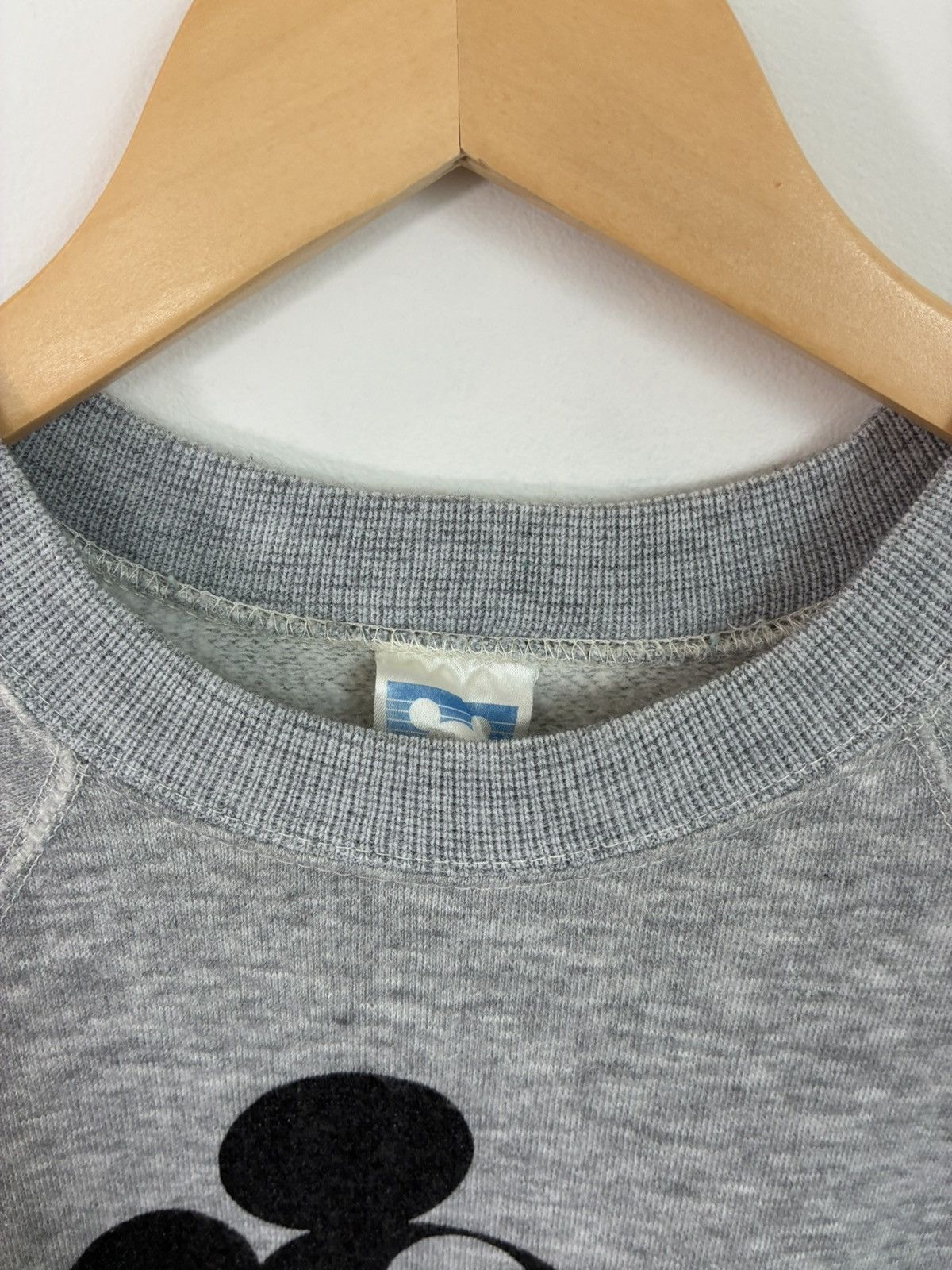 Vintage Vintage Mickey Mouse Faded Paper Thin Disney Crewneck Size US XL / EU 56 / 4 - 4 Thumbnail