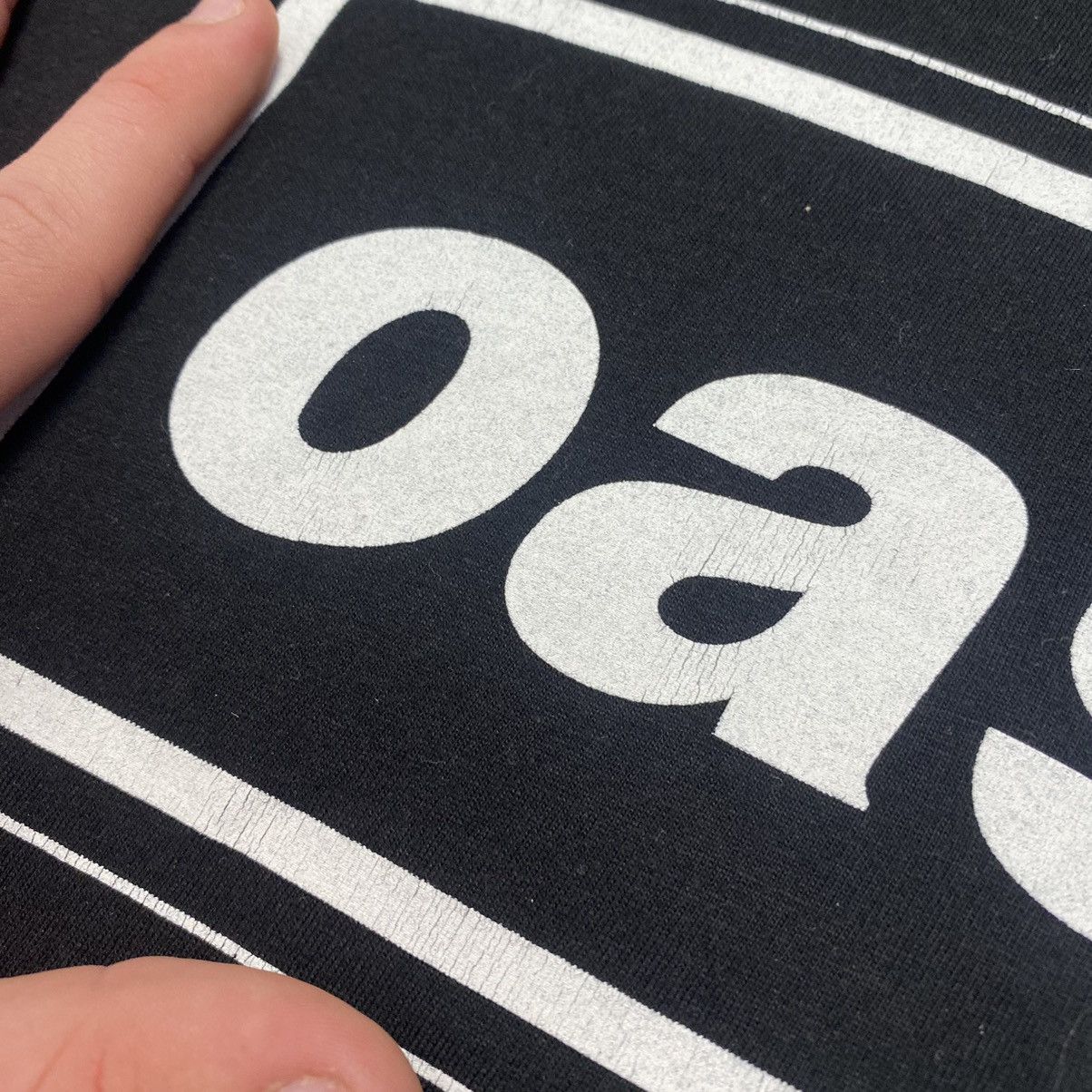 Band Tees Vintage Oasis 2016 Box Logo Rock band black tee Size US M / EU 48-50 / 2 - 8 Thumbnail