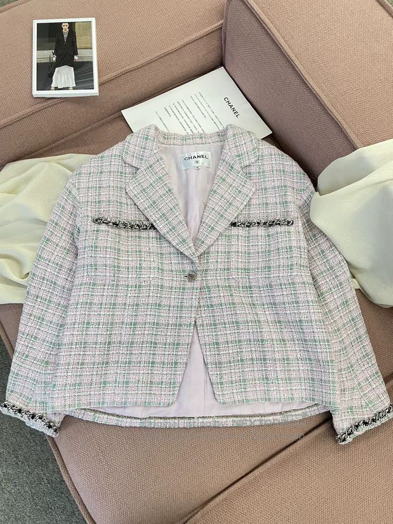 Chanel Chanel 21S spring and summer pink and green mixed colour b Size XS / US 0-2 / IT 36-38 - 1 Thumbnail