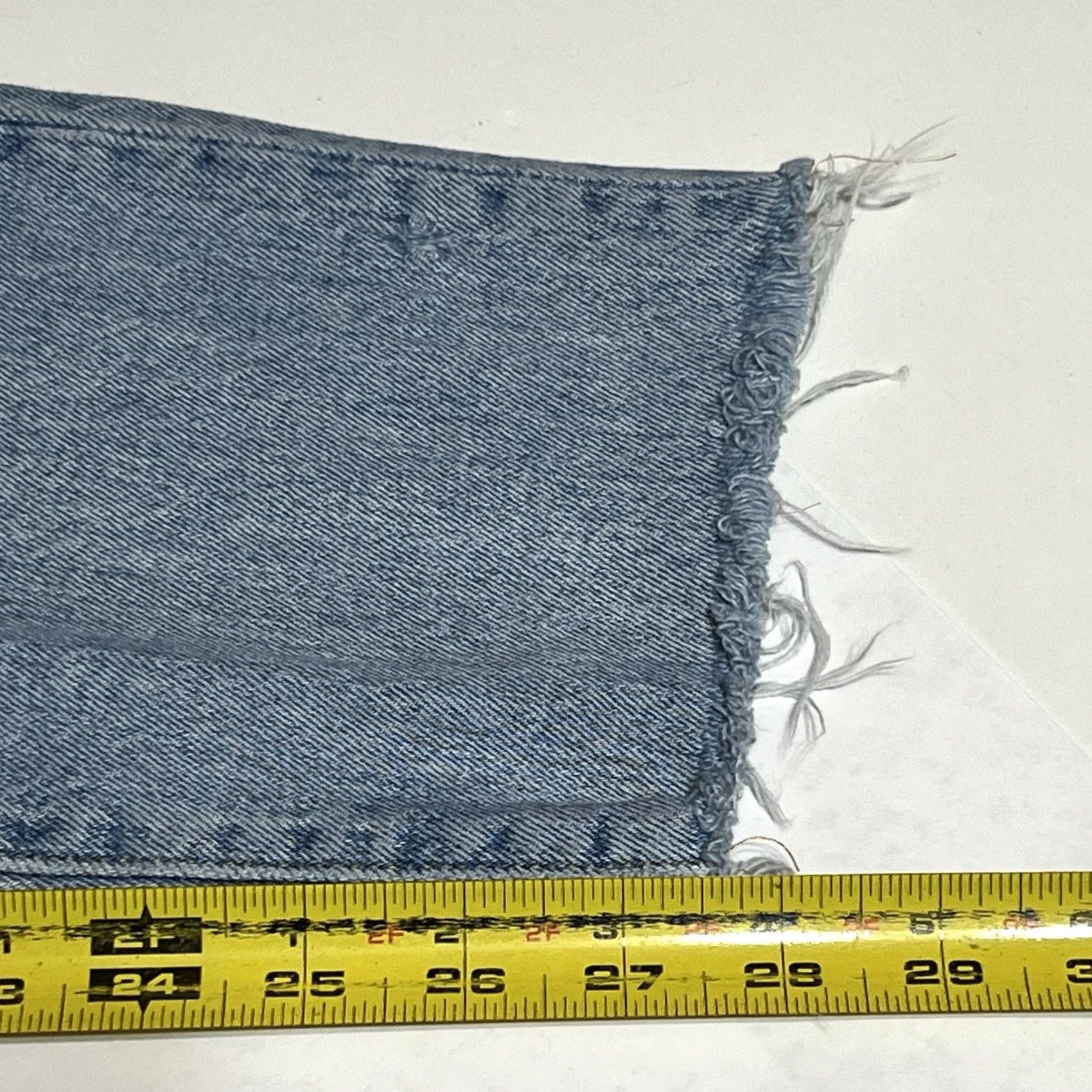 Levi's Levi's 501 Skinny Jeans Womens Blue Light Wash Denim 27 Skinny 5-Pocket Distressed Stretch Cropped 27.5in Inseam Regular Size 27 Size 27" / US 4 / IT 40 - 6 Thumbnail