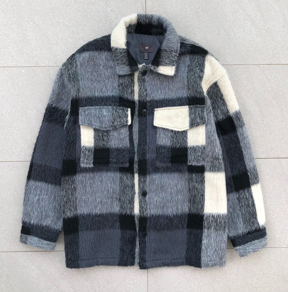 Japanese Brand Japanese Brand H&M Beige Shaggy Checked Overshirt Size US M / EU 48-50 / 2 - 2 Thumbnail
