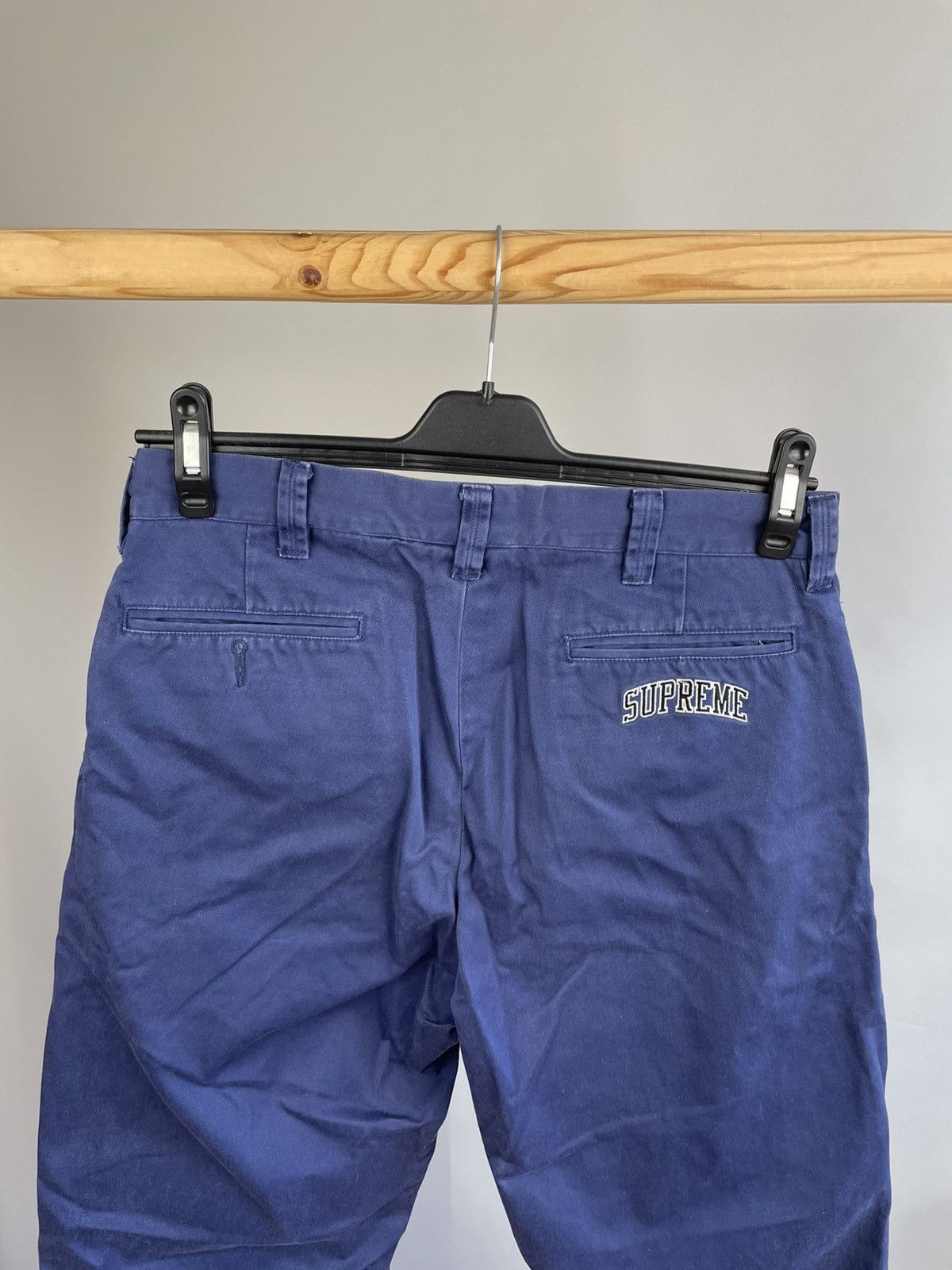 Supreme Supreme chinos pants size 30 Size US 30 / EU 46 - 2 Thumbnail