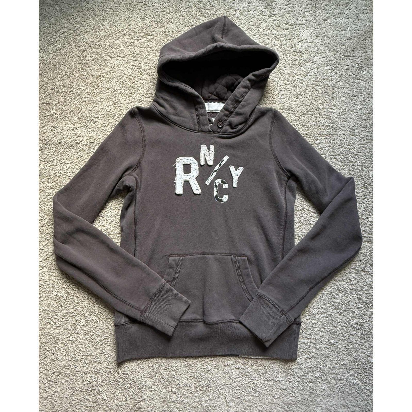 Ruehl No. 925 RUEHL No. 925 West 8th Street Graphic Hoodie Brown Womens M Size M / US 6-8 / IT 42-44 - 1 Thumbnail