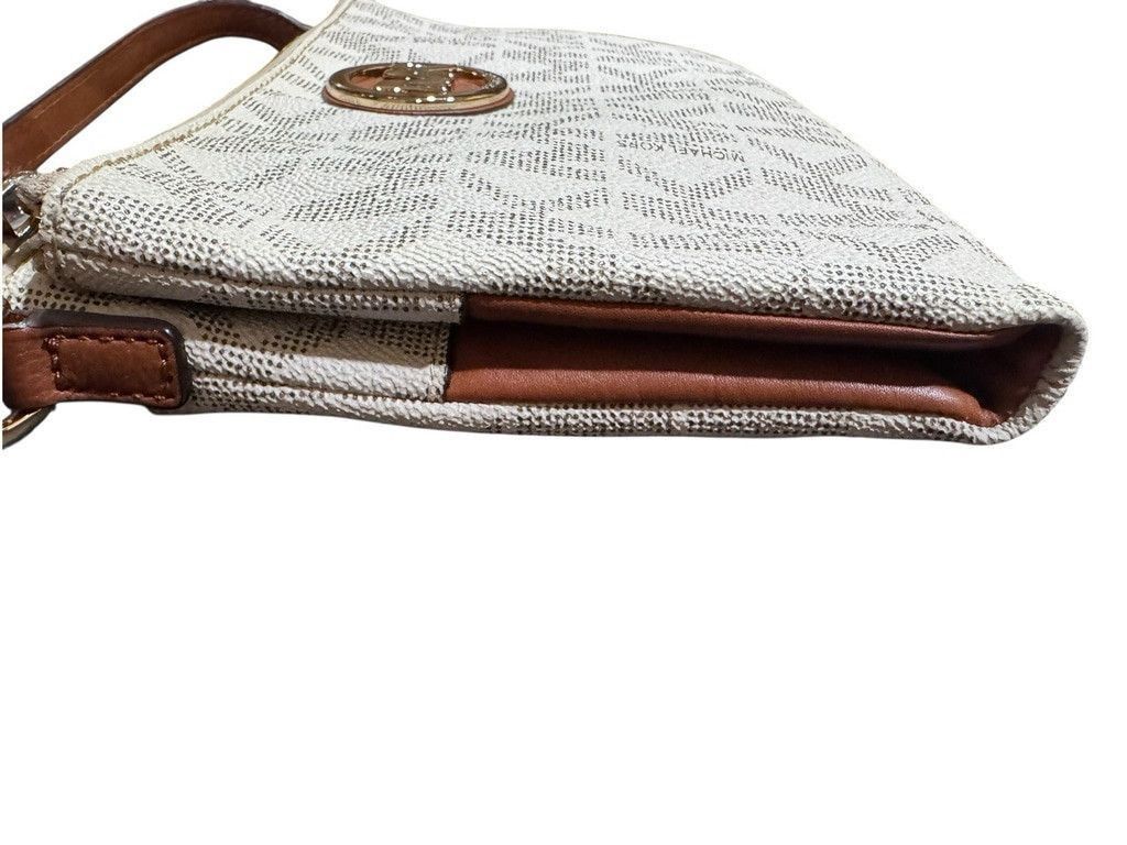 Michael Kors Michael Kors Fulton Large WhiteGray Signature Logo Crossbody Size ONE SIZE - 4 Thumbnail