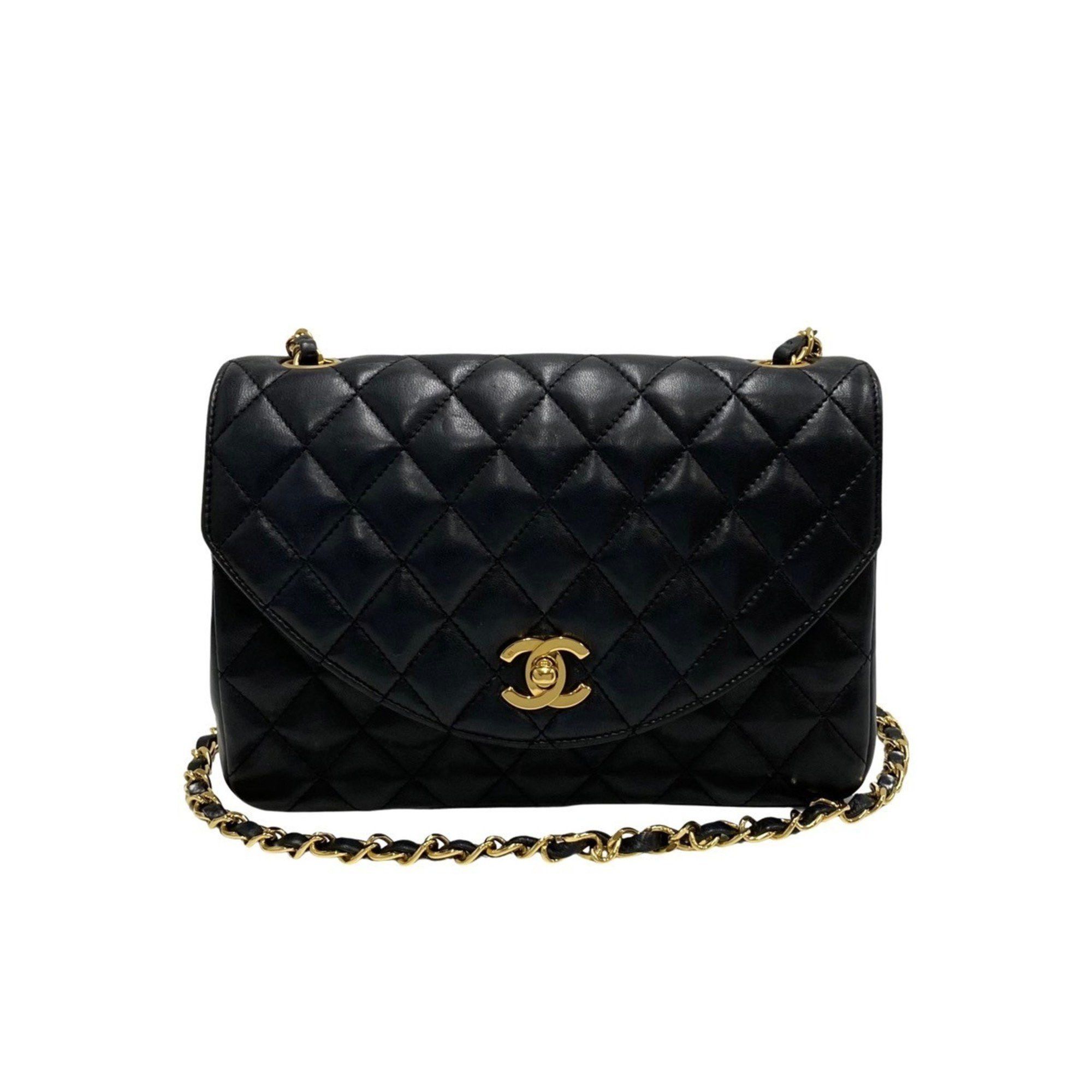 image of Chanel Matelassé Shoulder in Black, Women's