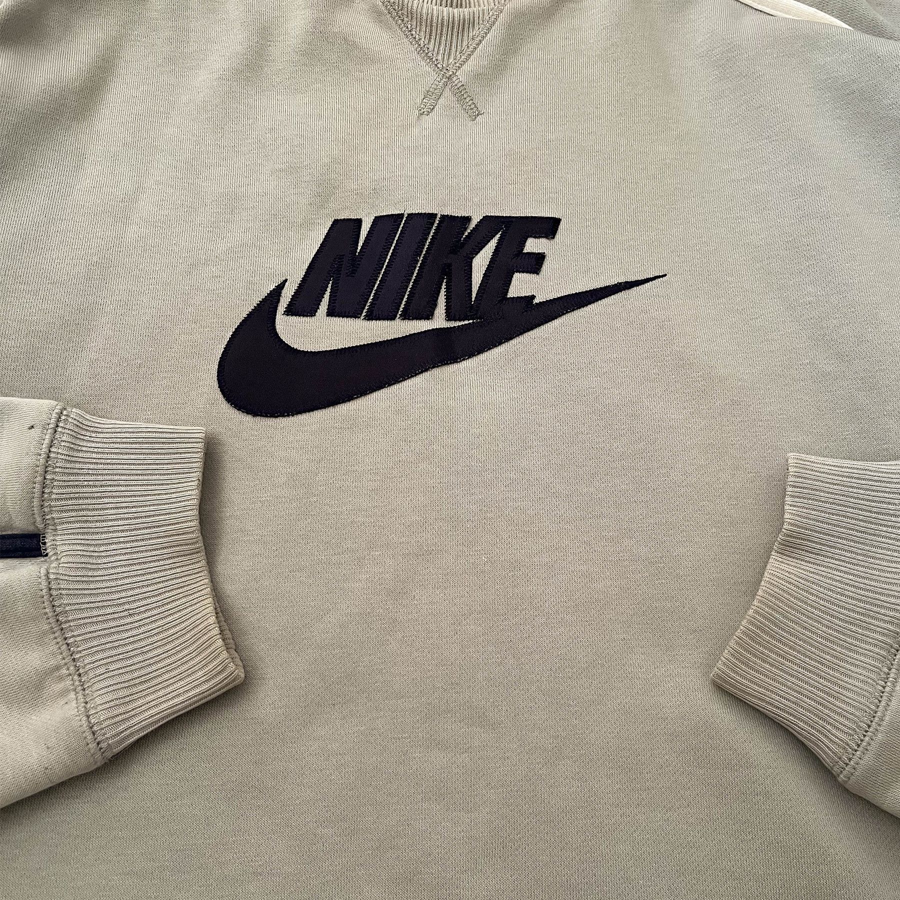 Nike Nike Vintage Logo Sweatshirt • L size Size US L / EU 52-54 / 3 - 3 Thumbnail