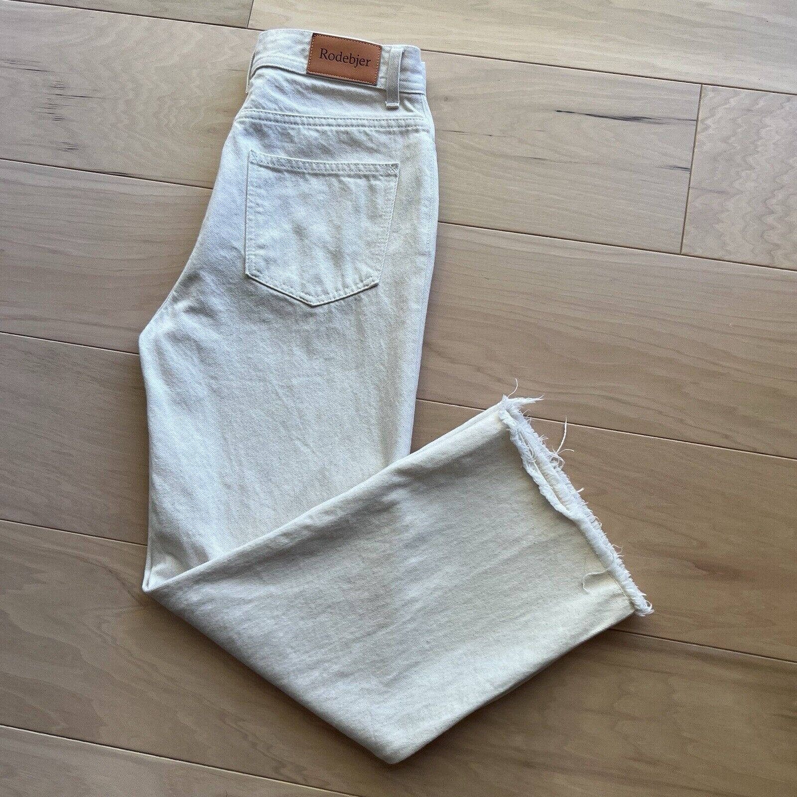Rodebjer Rodebjer Farrah Jeans Women's 28 Cream Straight Fit Glam Size 28" / US 6 / IT 42 - 9 Thumbnail